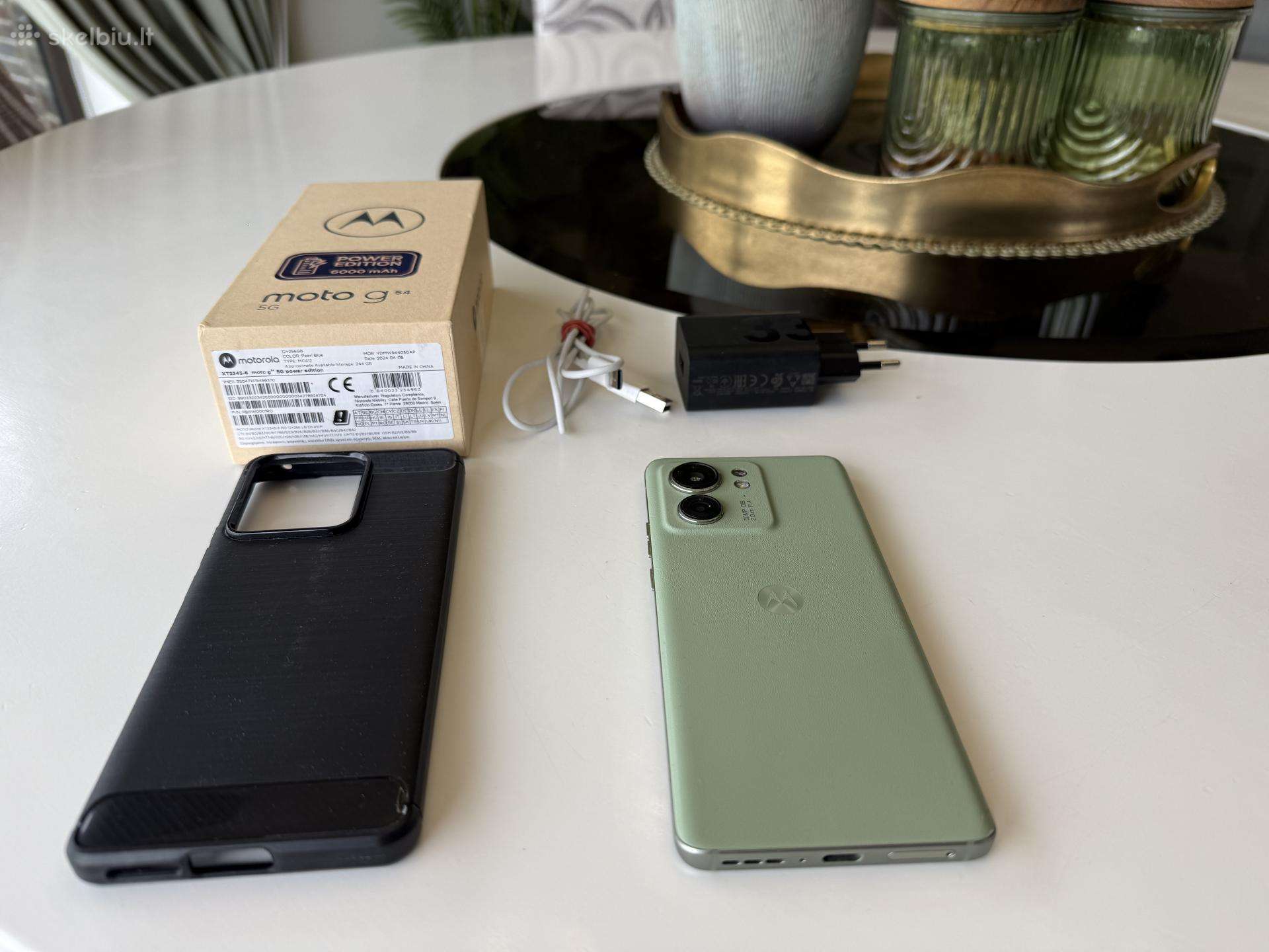 Motorola Edge 40 kaip nauja su dėklu