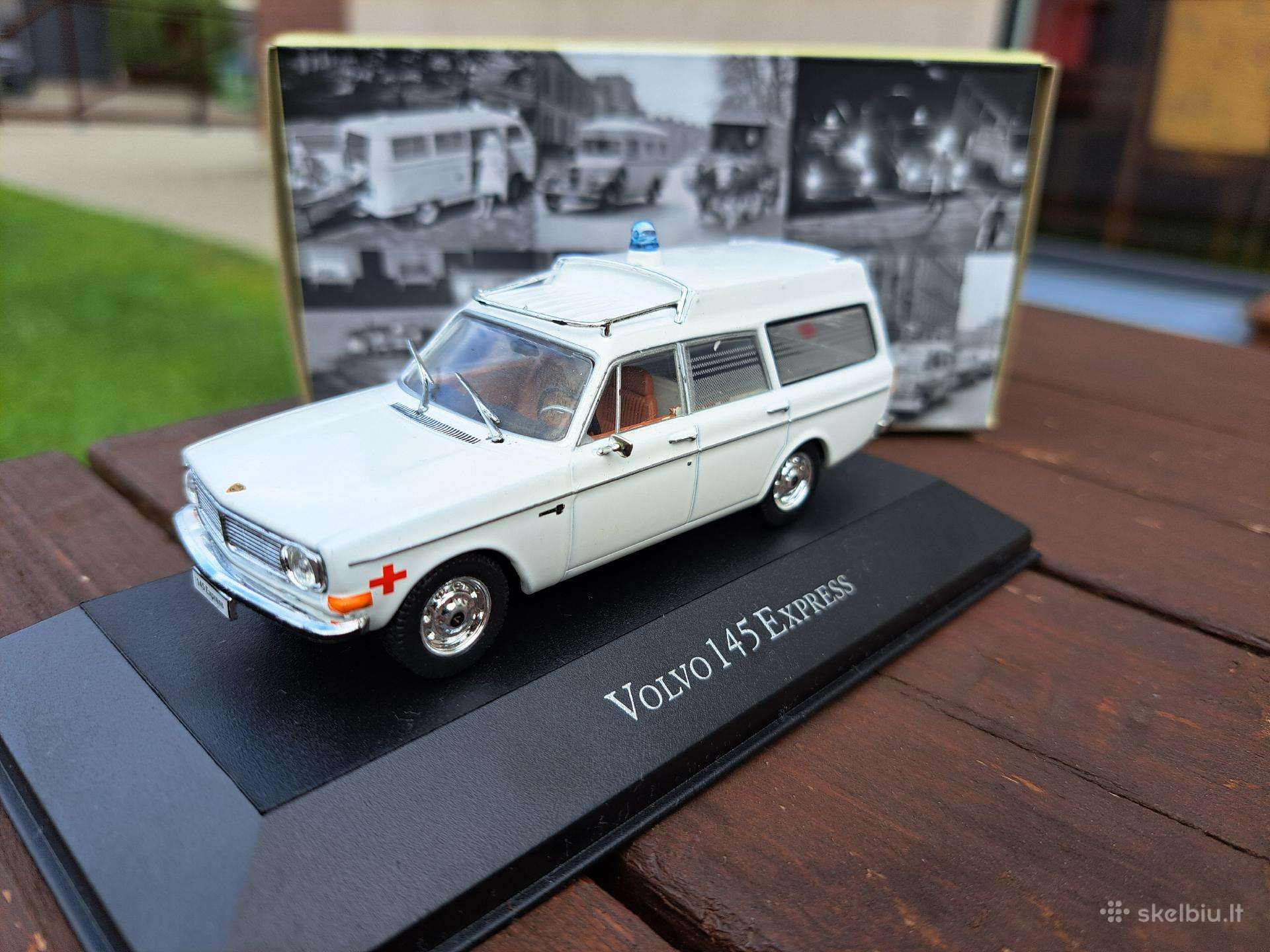 Volvo 145 Express Ambulance modeliukas 1/43