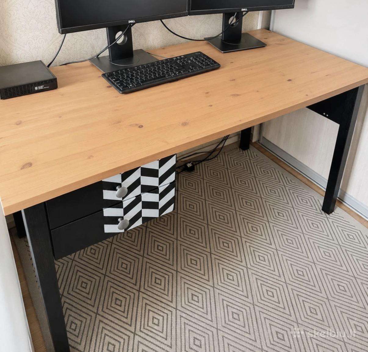 Ikea stalas