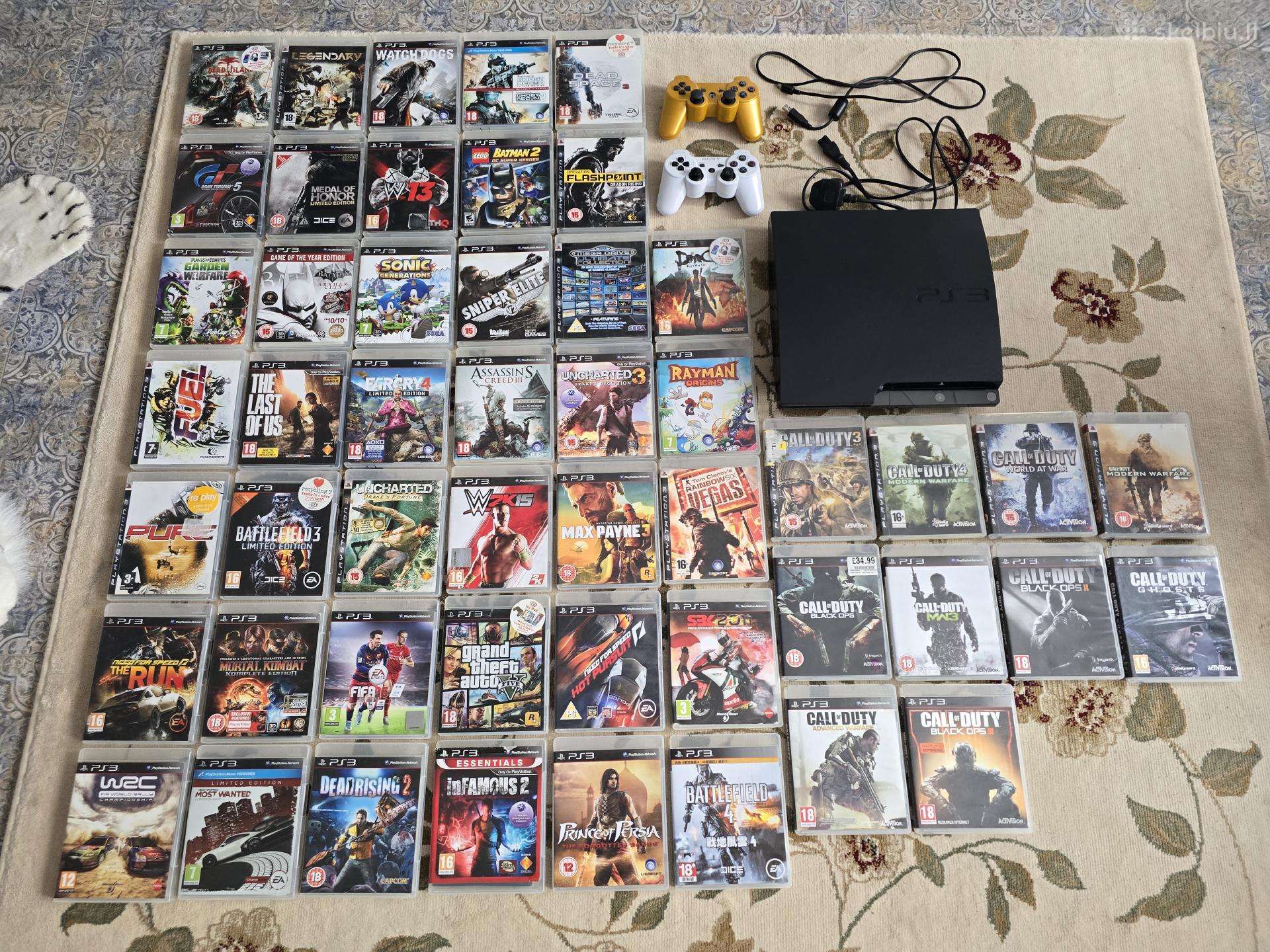 PS3 su dviem pulteliais ir 50 žaidimų