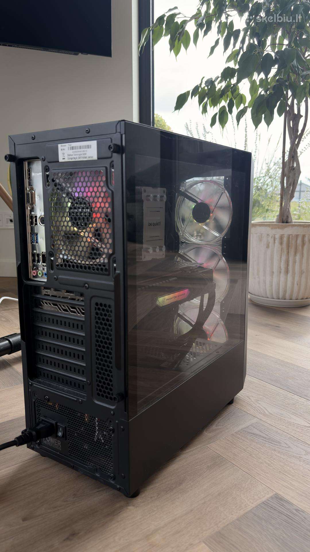Gaming pc ir monitorius
