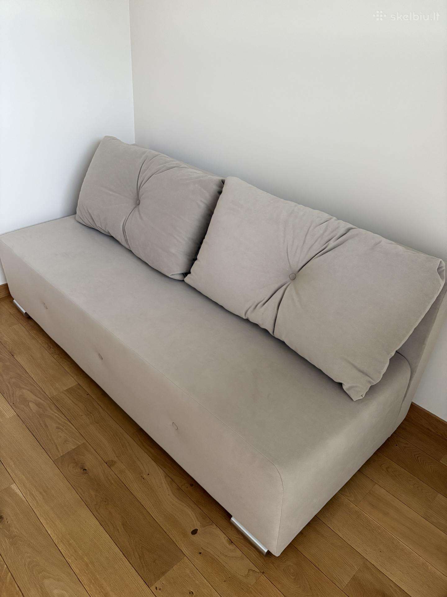 Labai mažai naudota sofa-lova