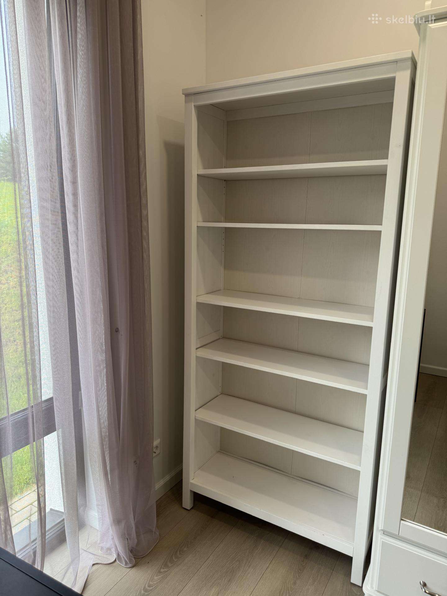 Ikea knygų lentyna