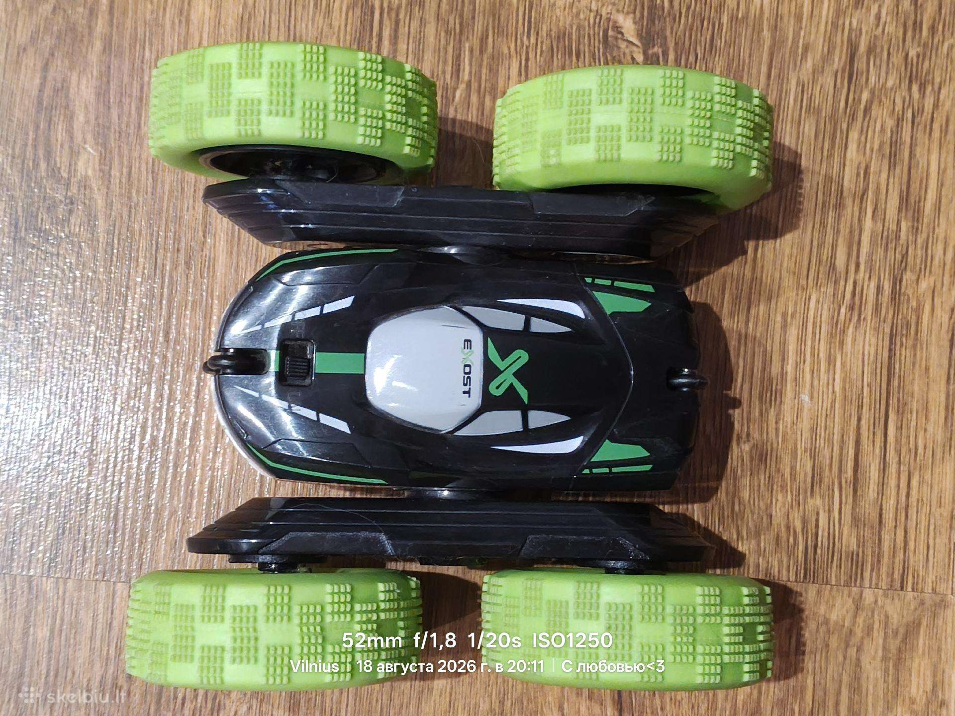 Radijo valdomas žaislinis automobilis