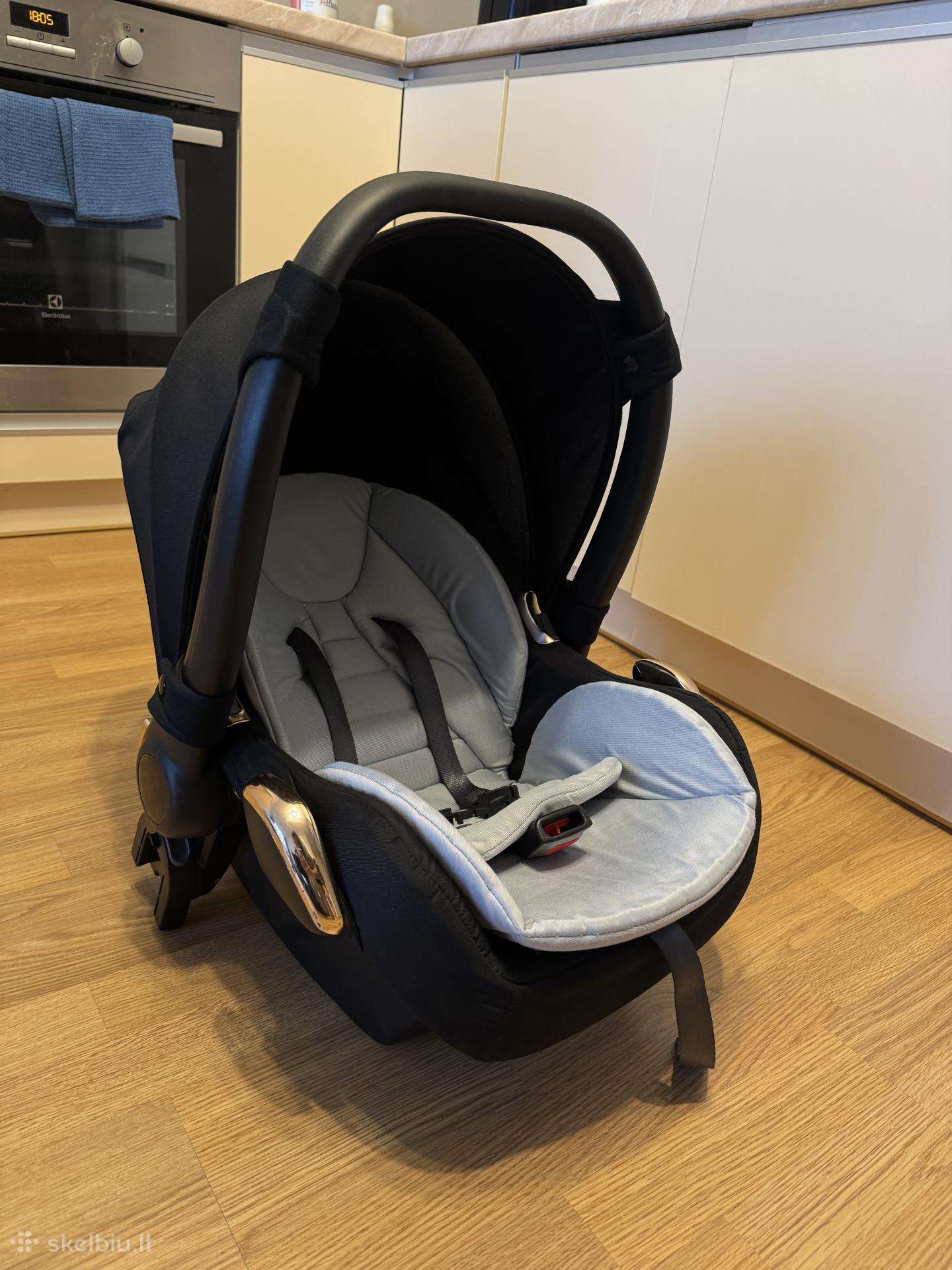 Vežimėlis ir automobilinė kėdutė