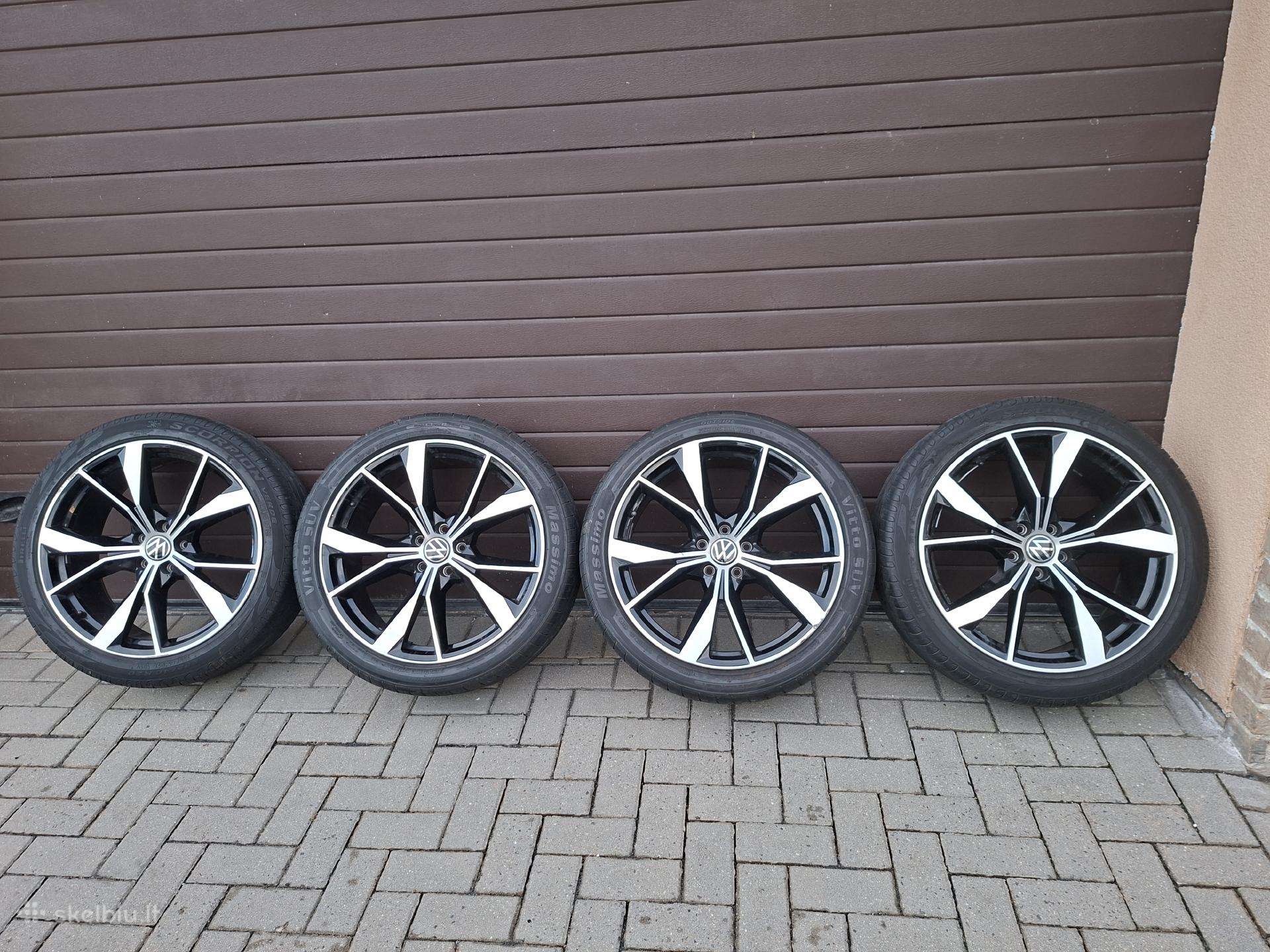 VW R20 ratai su padangom
