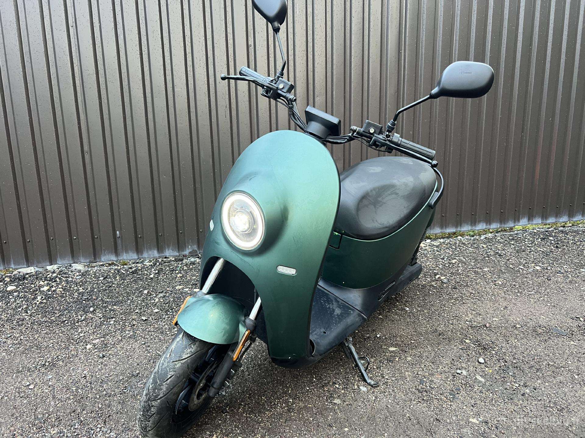 Vokiškas Elektrinis Motoroleris Unu Scooter