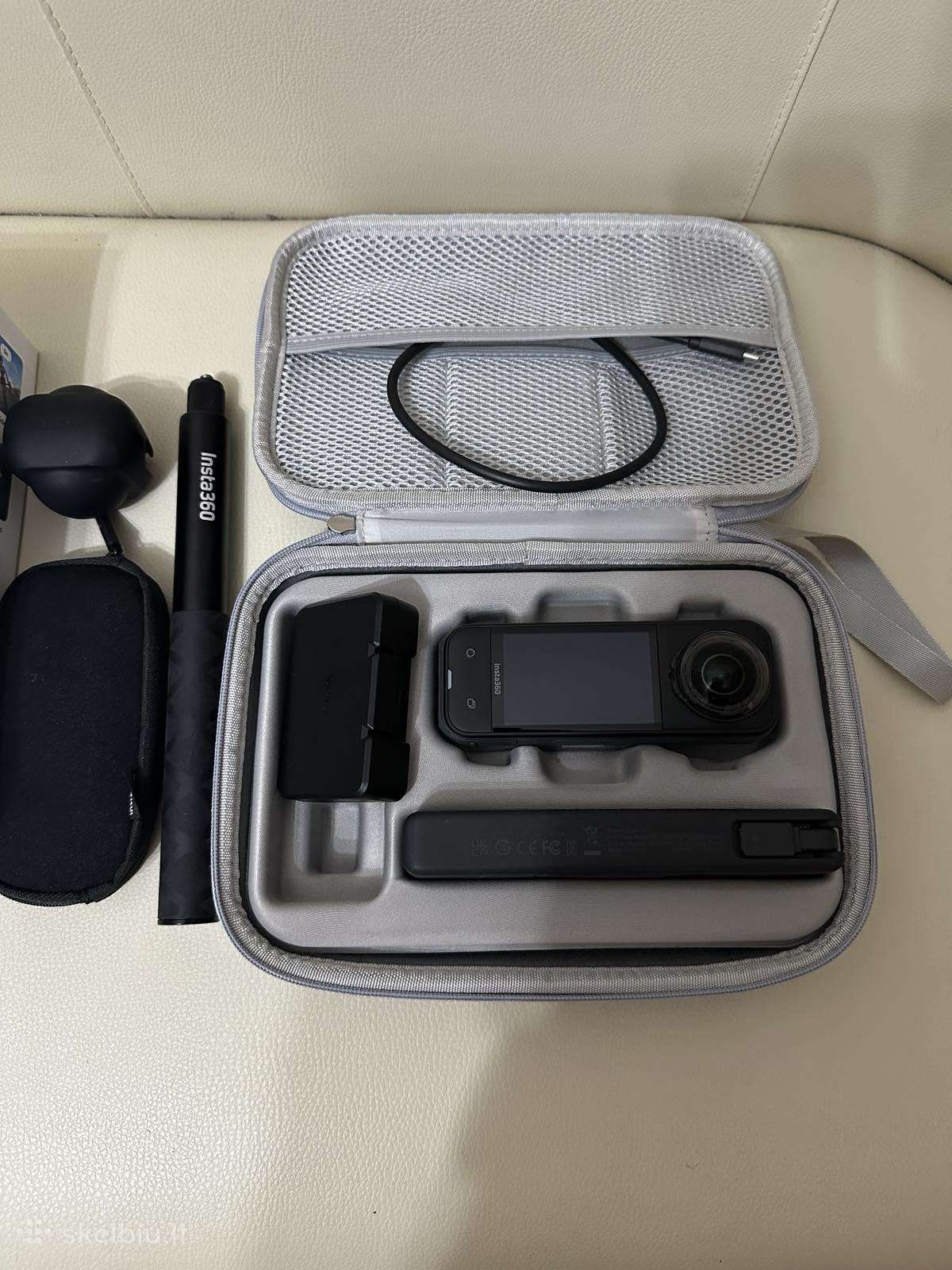 Parduodu! Insta360 X5 Essentials Bundle