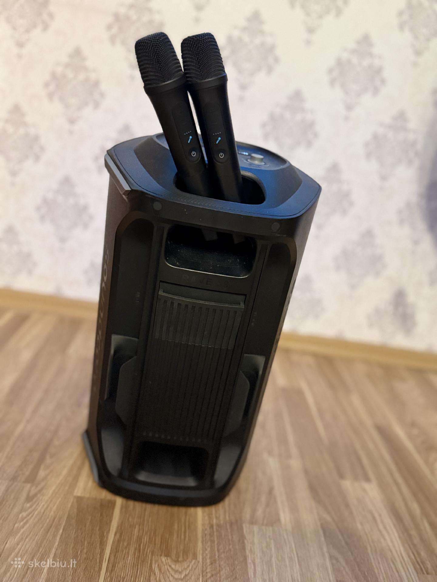 Kolonėlė su dviem mikrofonais