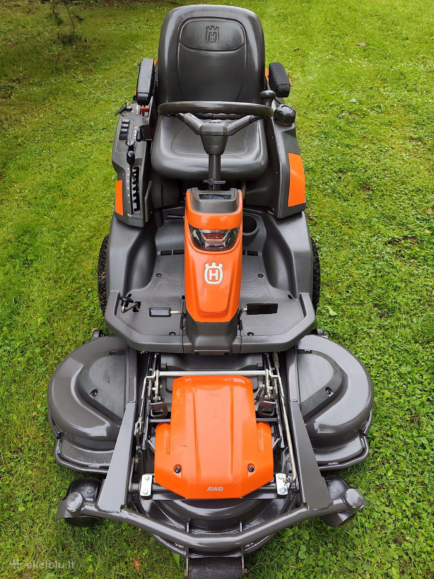Husqvarna R 420 Tsx Awd. Profesionalus rideris