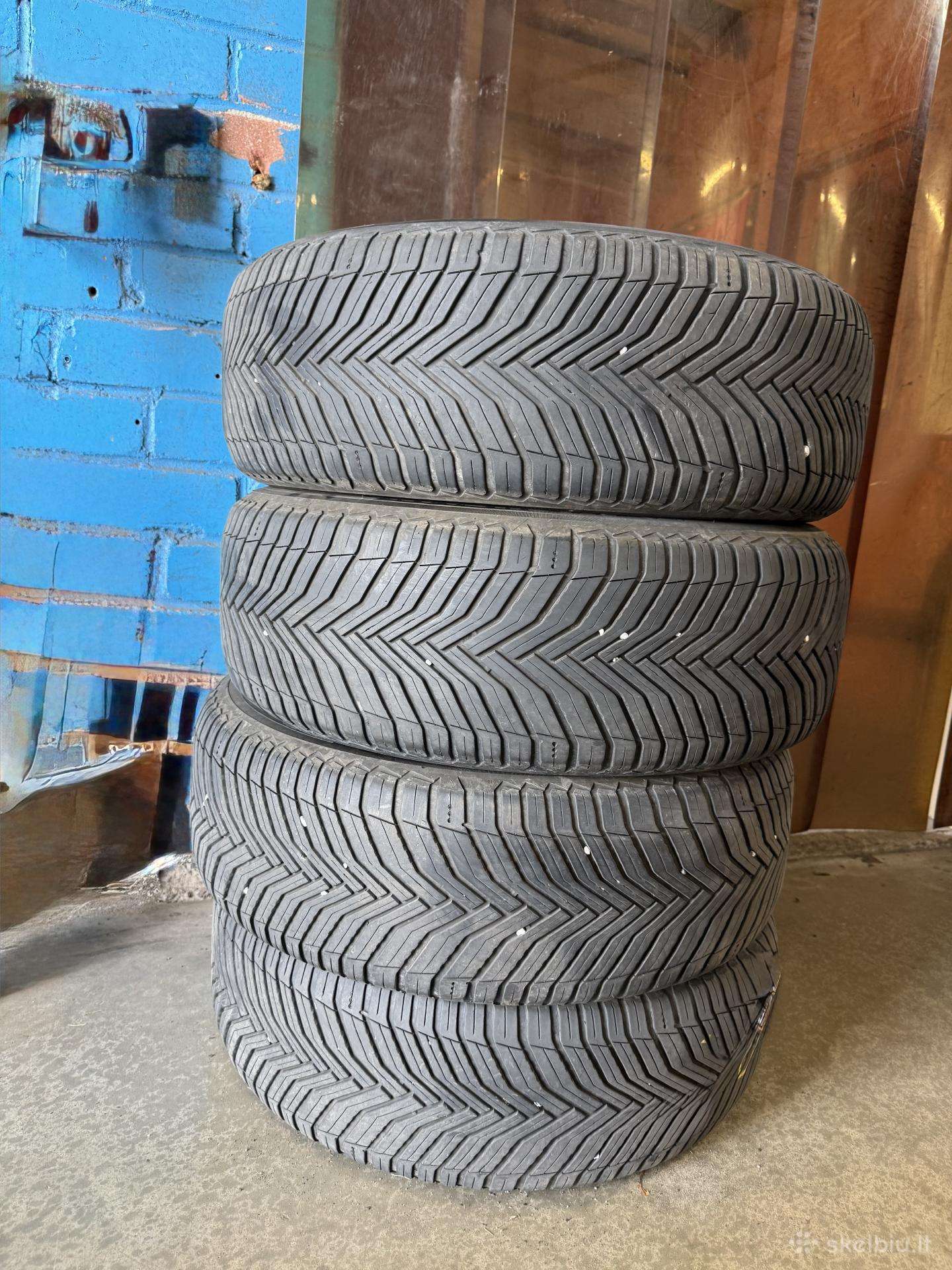 Parduodamas 4 Michelin Crossclimate Suv padangos