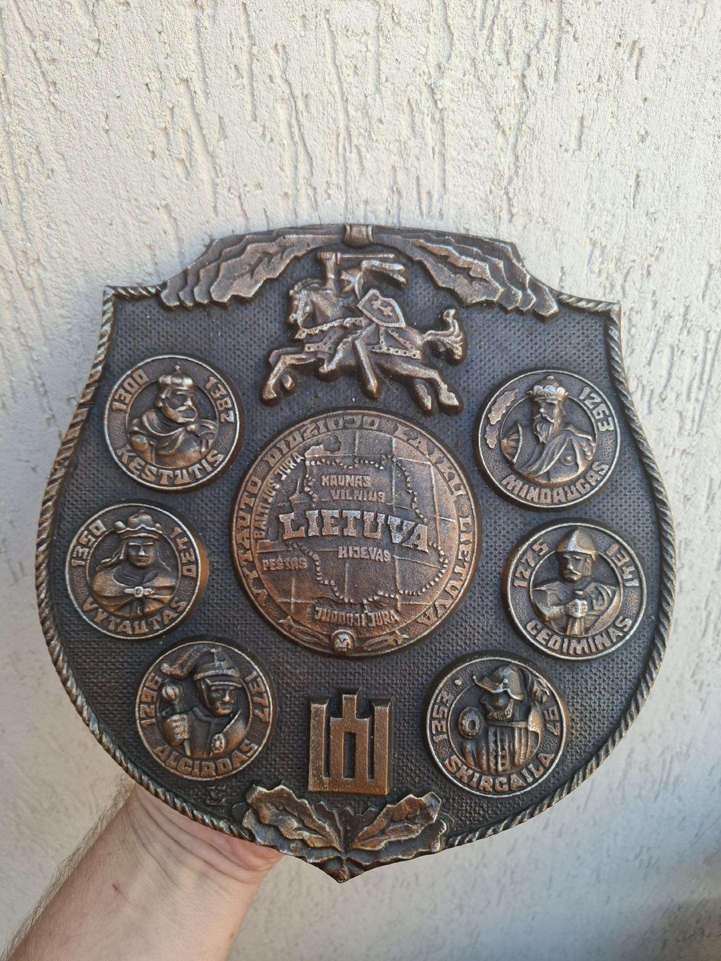 Bareljefas LDK valdovai