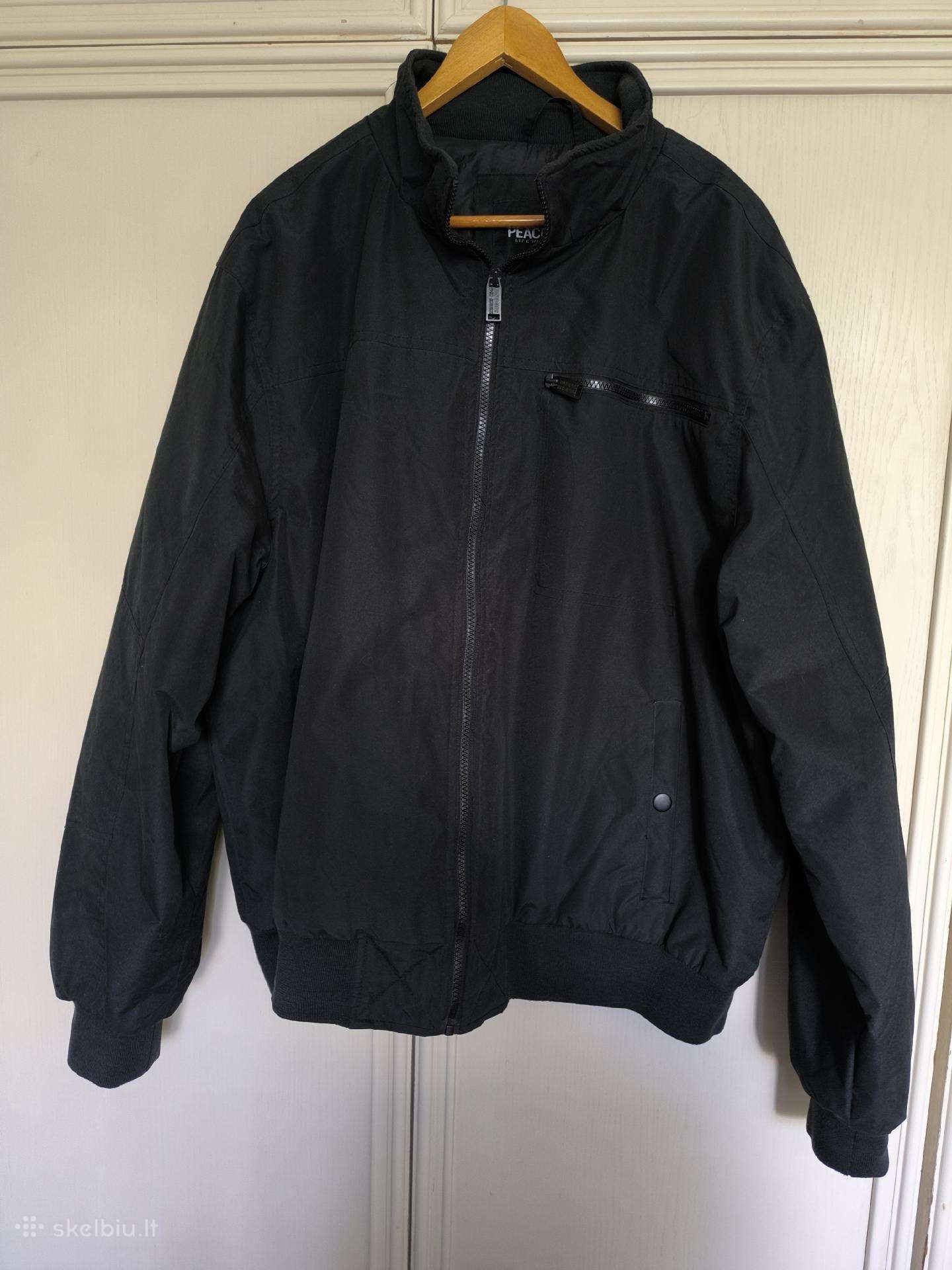 Vyriška juoda bomber stiliaus striukė