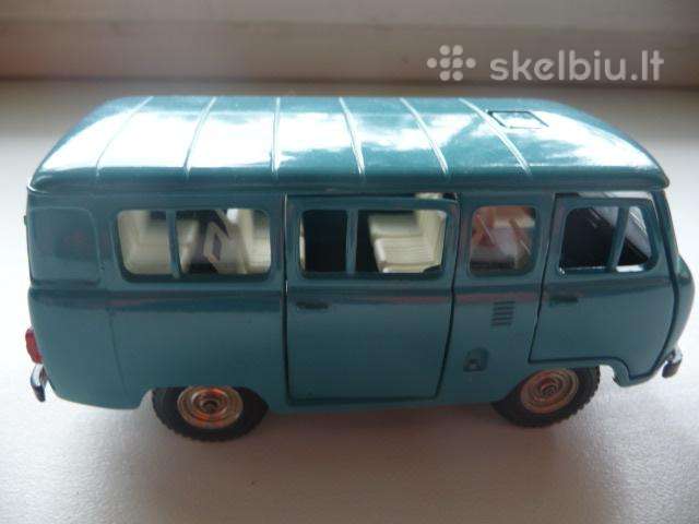 Auto modeliukas Uaz 452 1:43