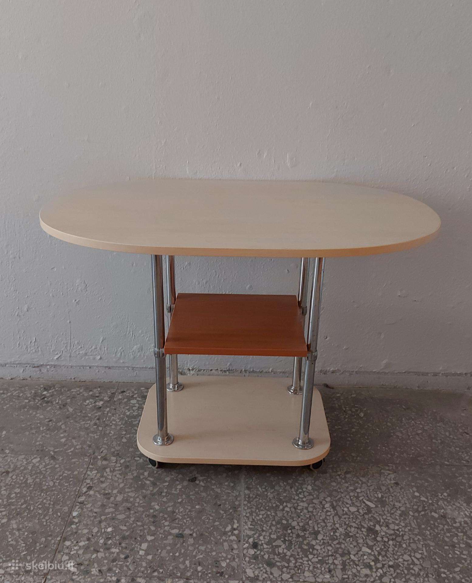 Aukštas 65 cm staliukas su ratukais