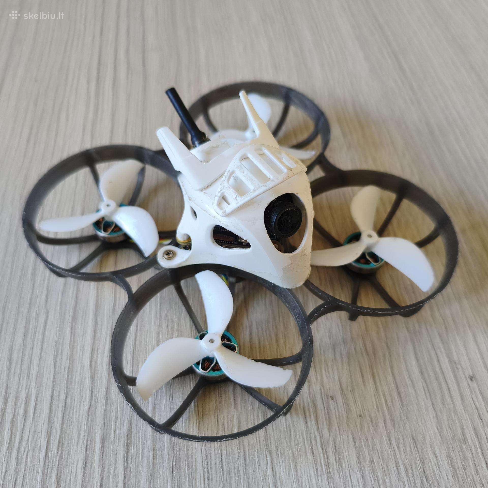 Betafpv meteor75 HD P1 dronas