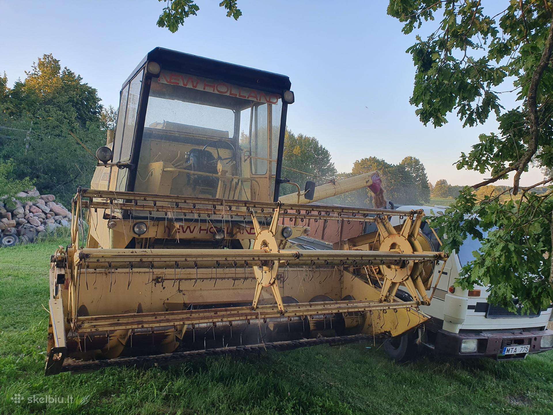 New Holland 1520, combine harvesters