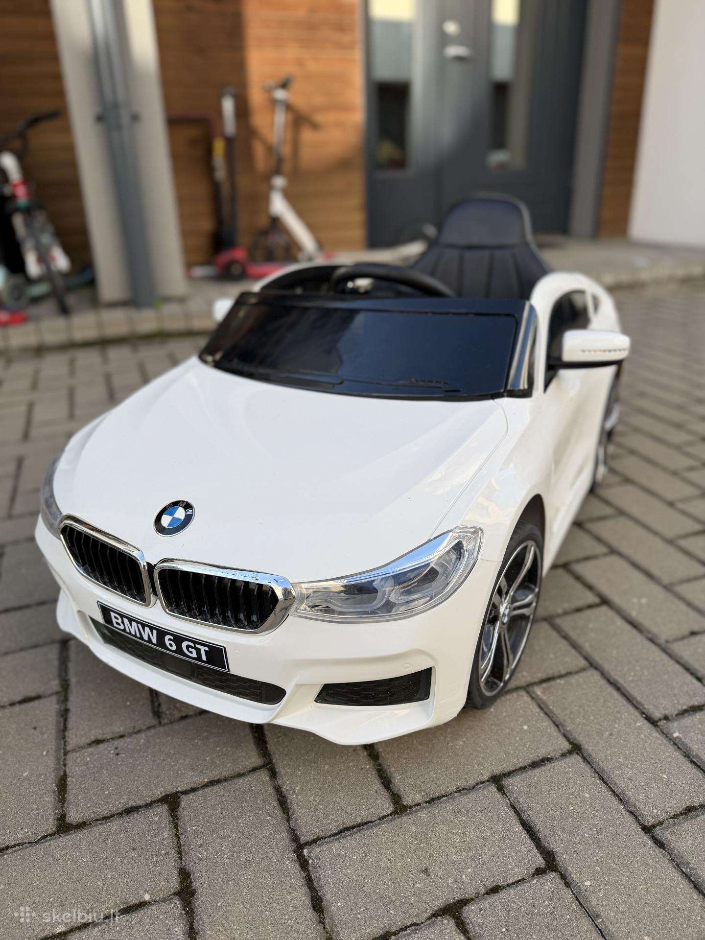 Parduodama elektrinė mašinytė Bmw