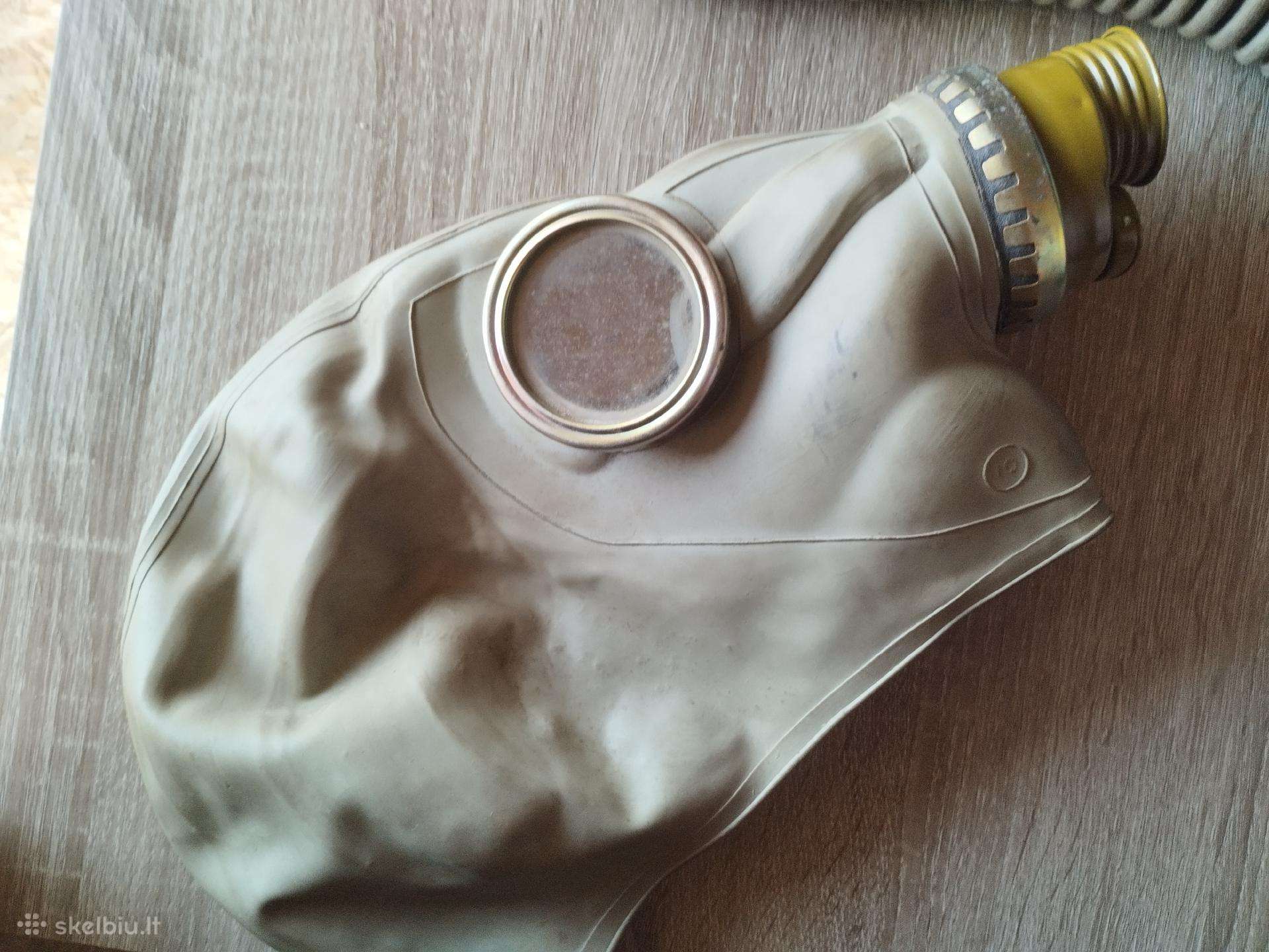 Apsauginė dujinė kaukė su filtru ir žarna