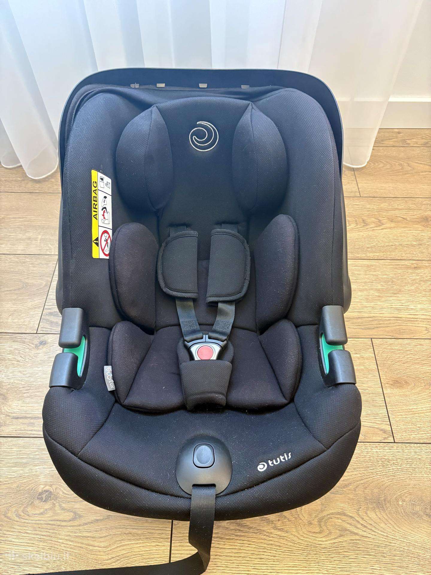 “Tutis auto kėdutė + Isofix bazė