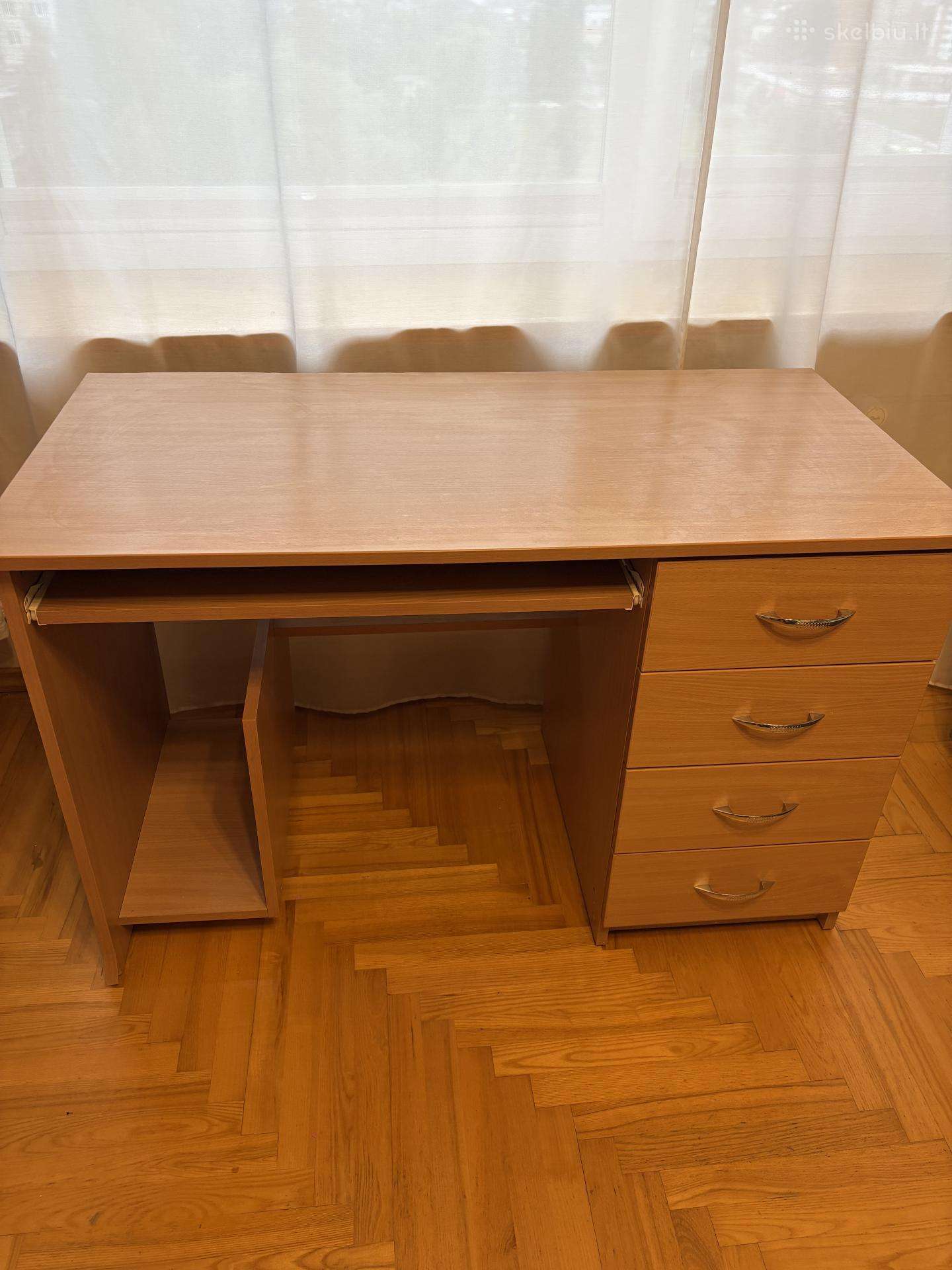 Rašomasis/kompiuterinis/darbo stalas
