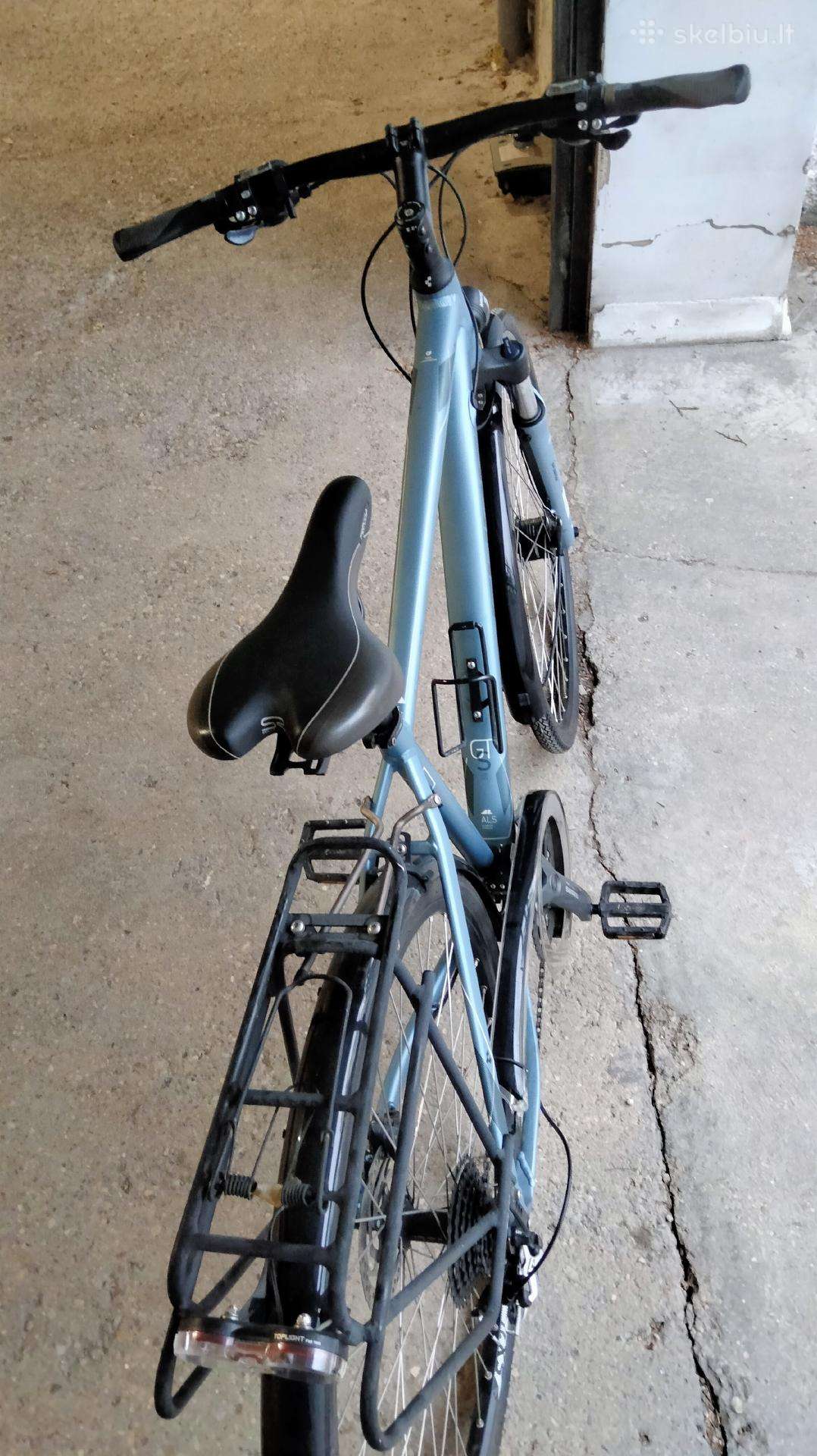 Hybrid bike Cube 28″