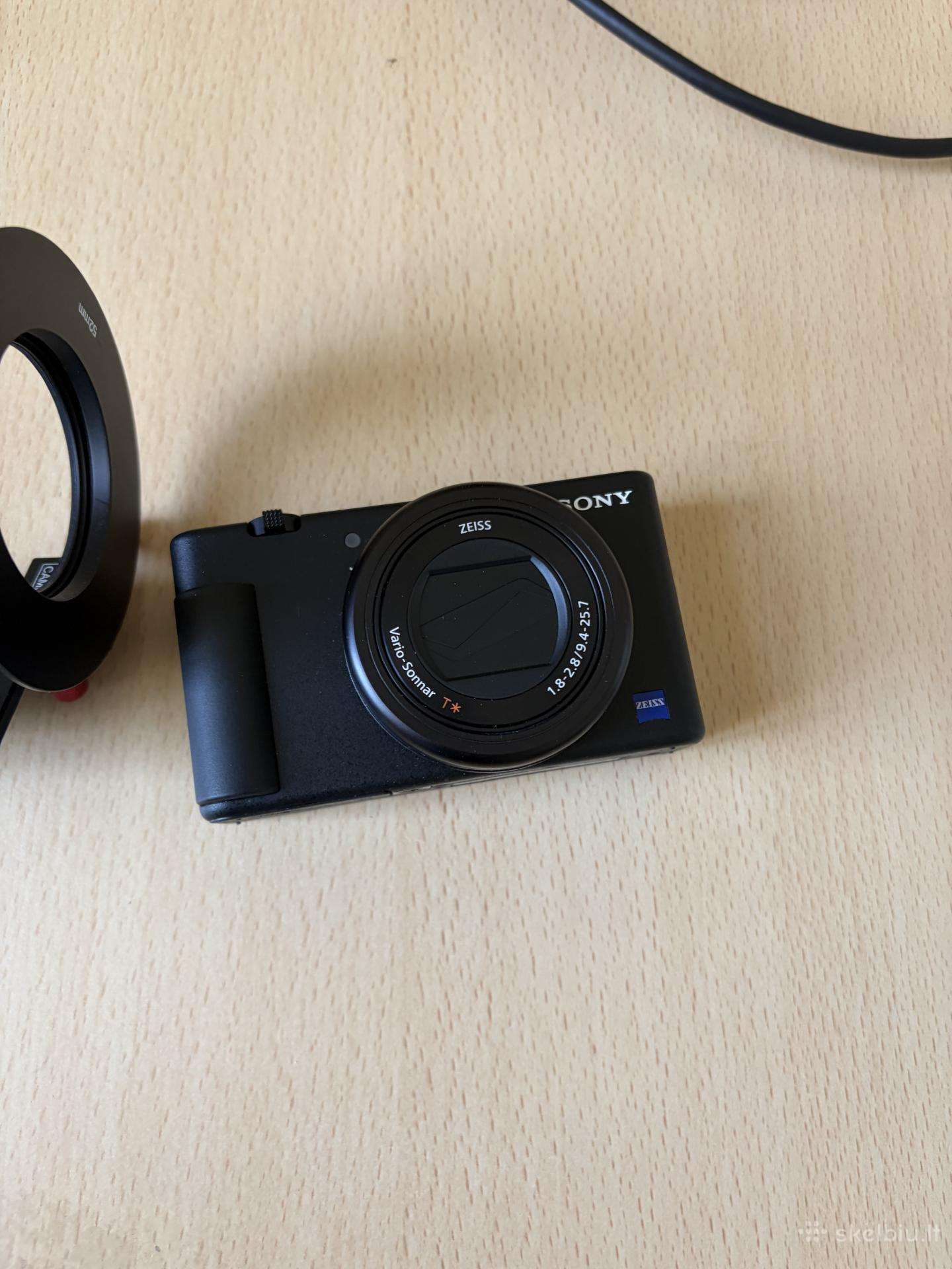 Sony Zv-1 su priedais