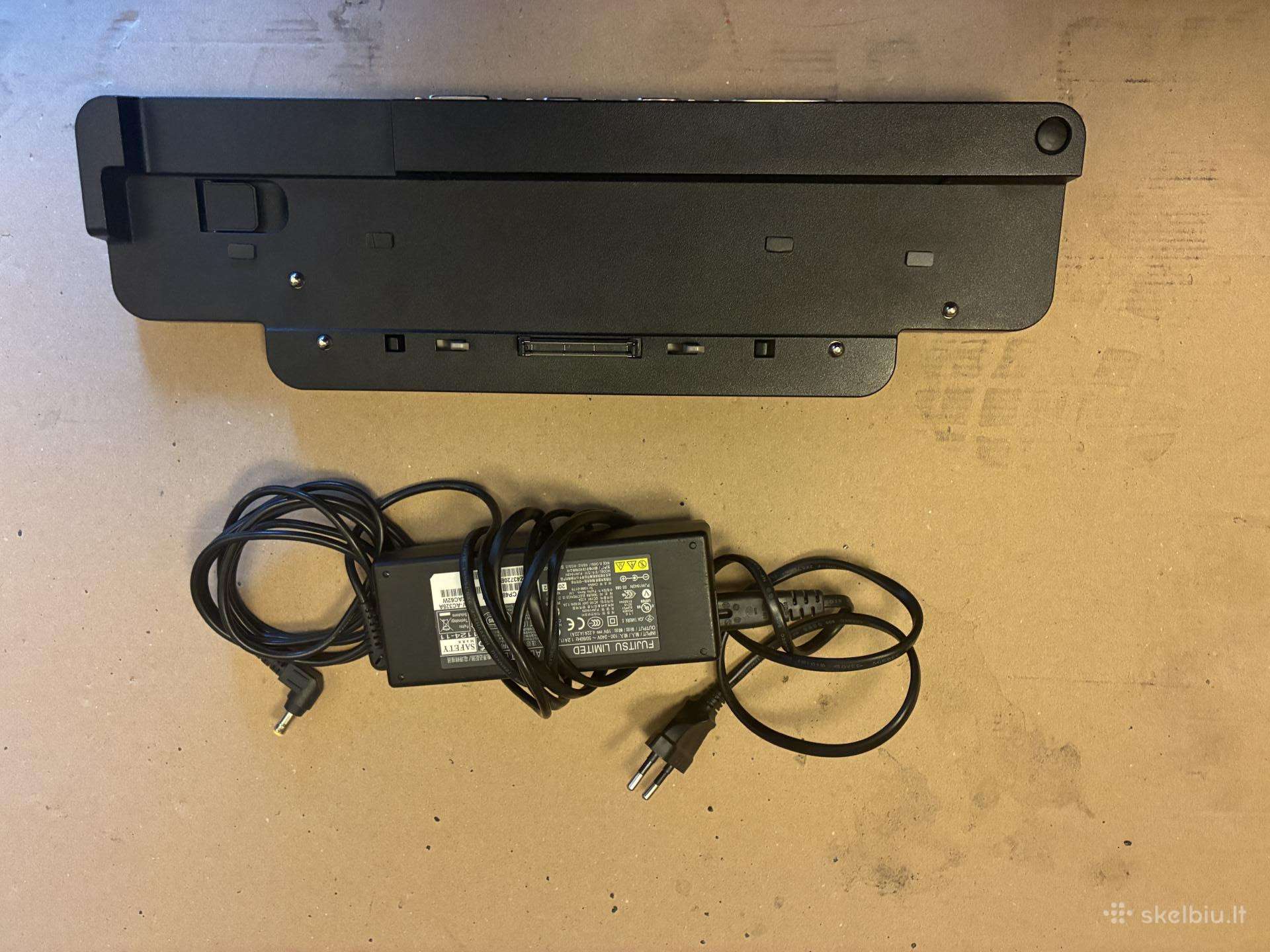 Fujitsu Lifebook port replicator Fpcpr120