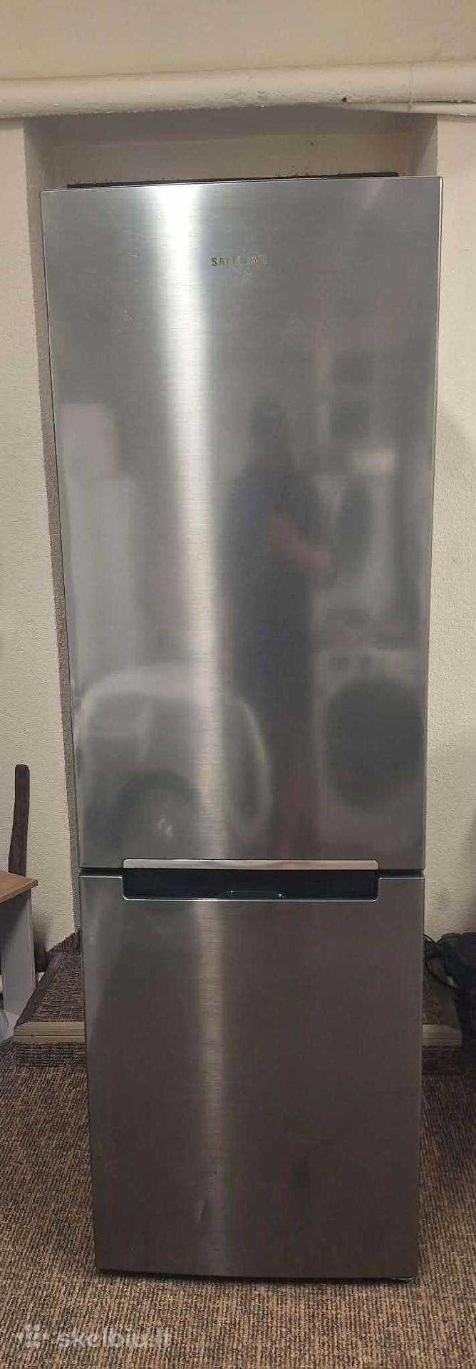 Samsung šaldytuvas su šaldikliu