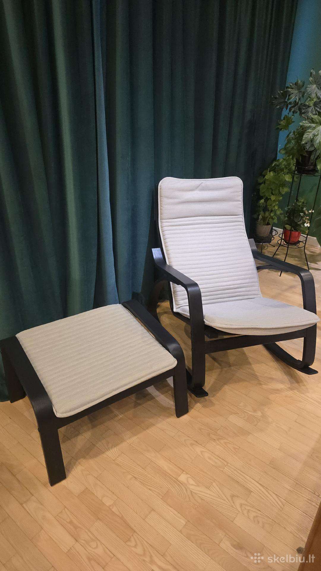 Poäng Supamasis krėslas ir kojų kėdutė