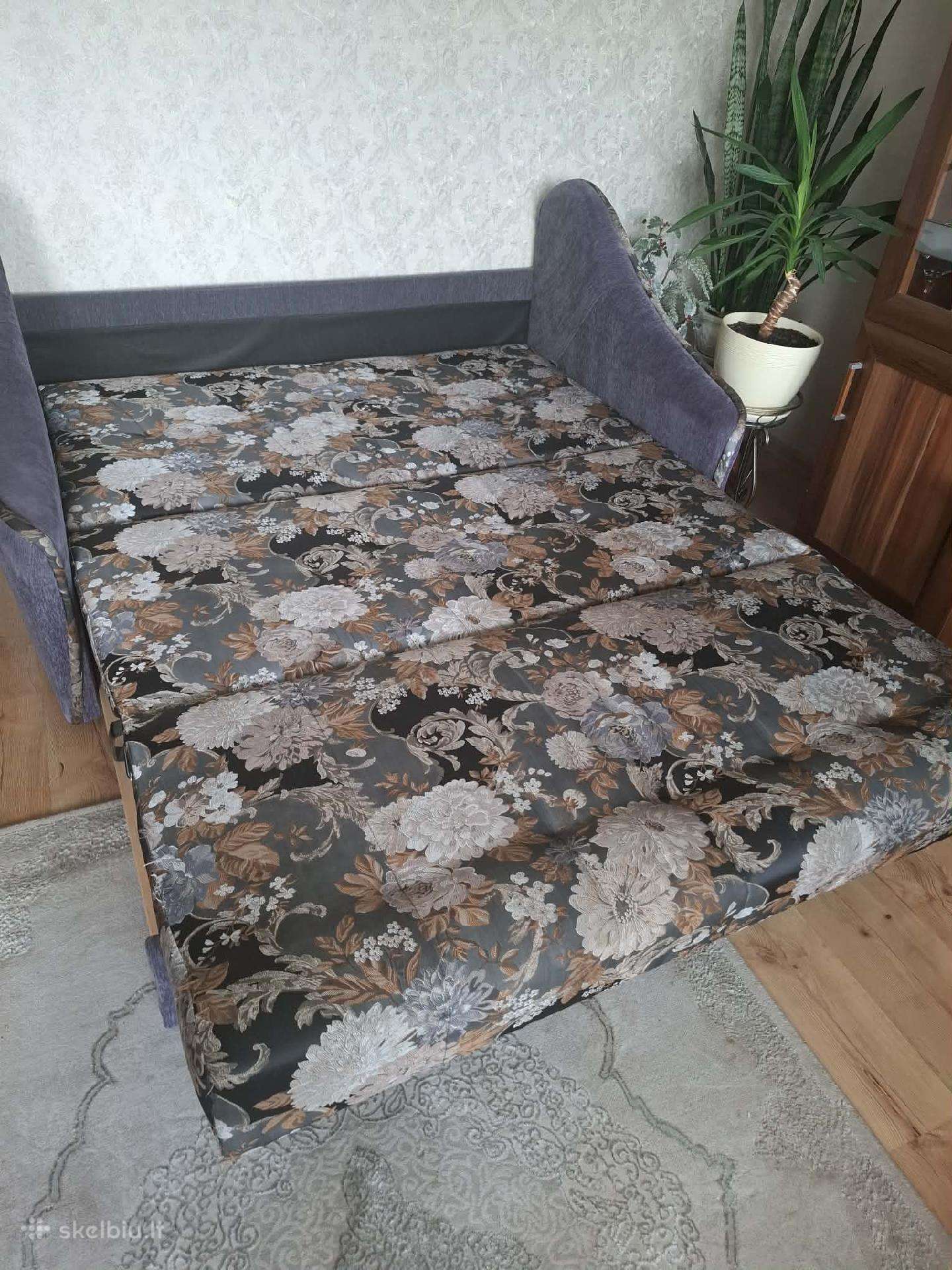Sofa Lova dvigulė