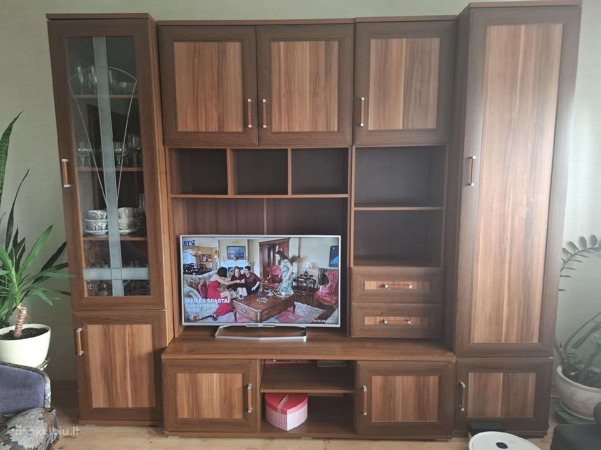 Riešuto spalvos sekcija