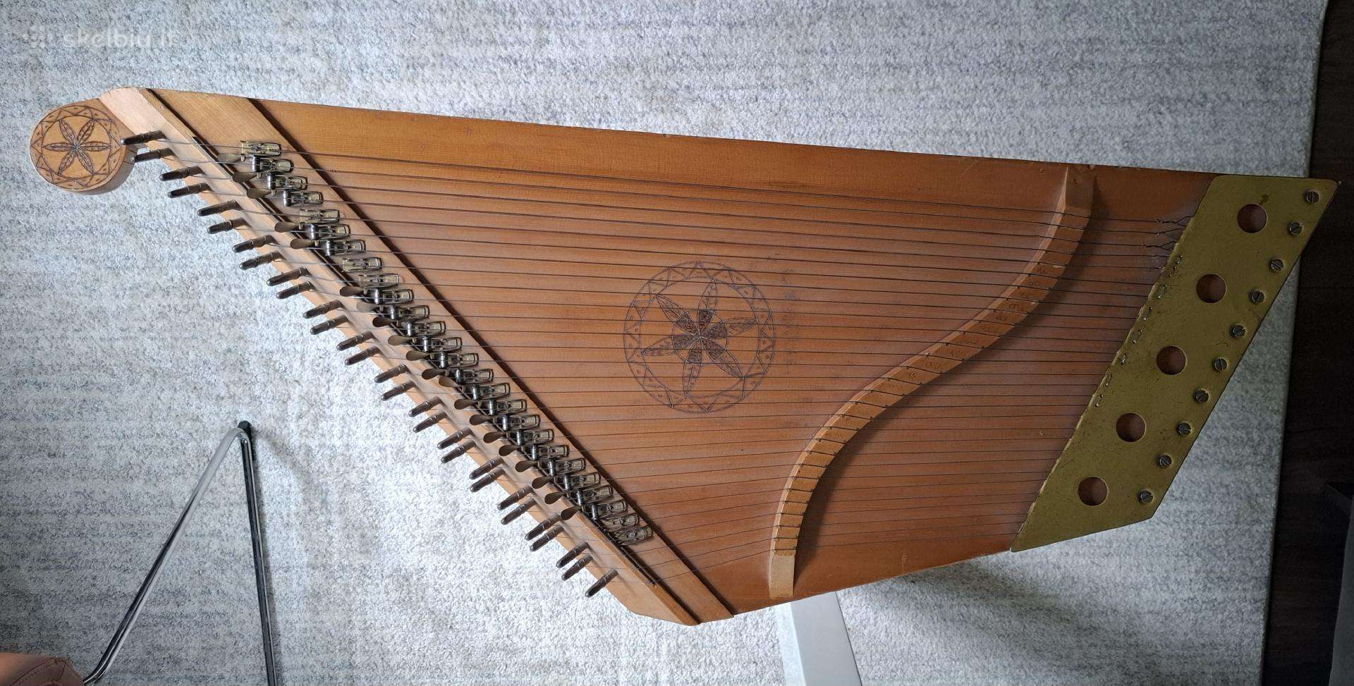 29 stygų koncertinės kanklės