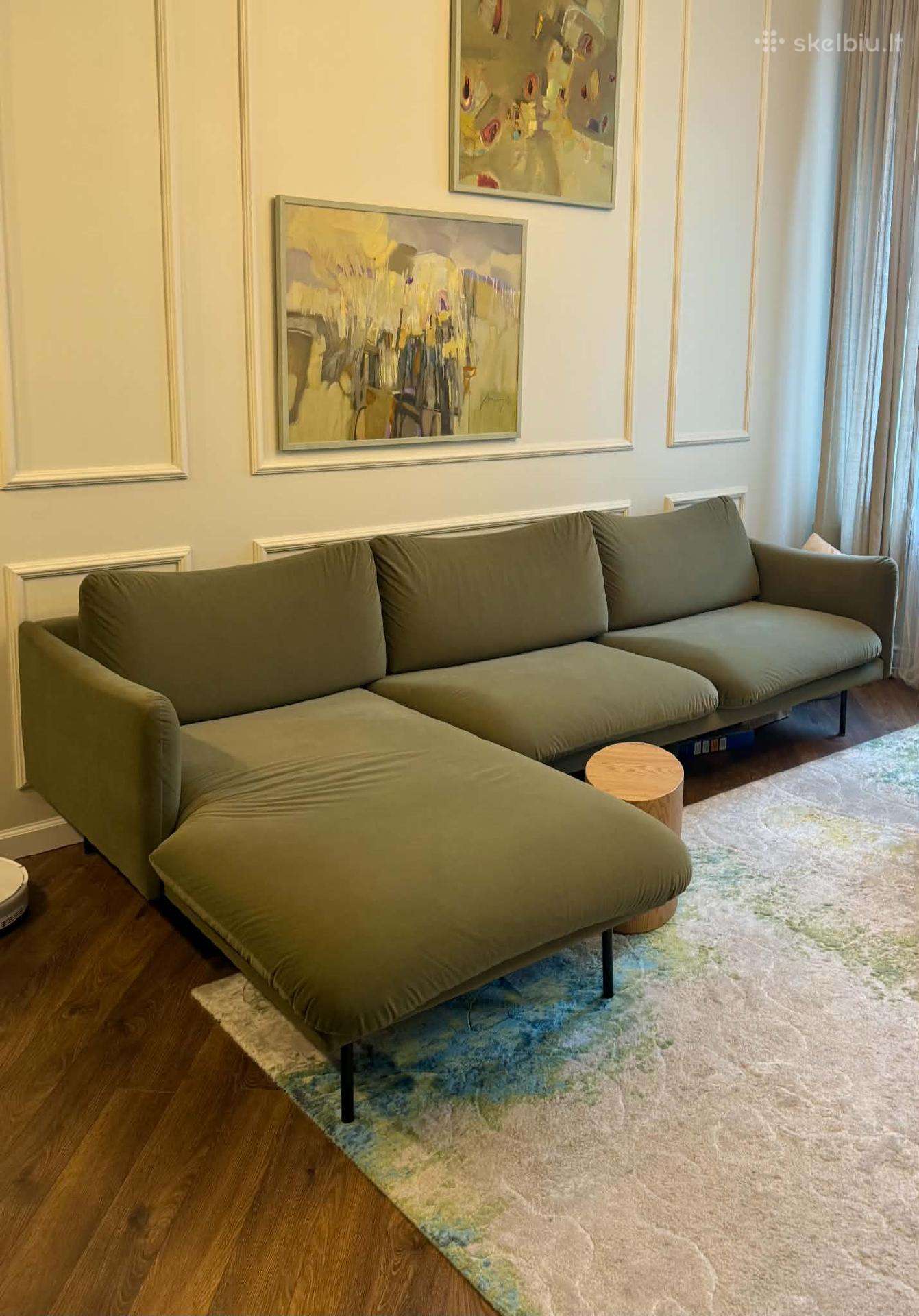 Minkšta kampinė sofa