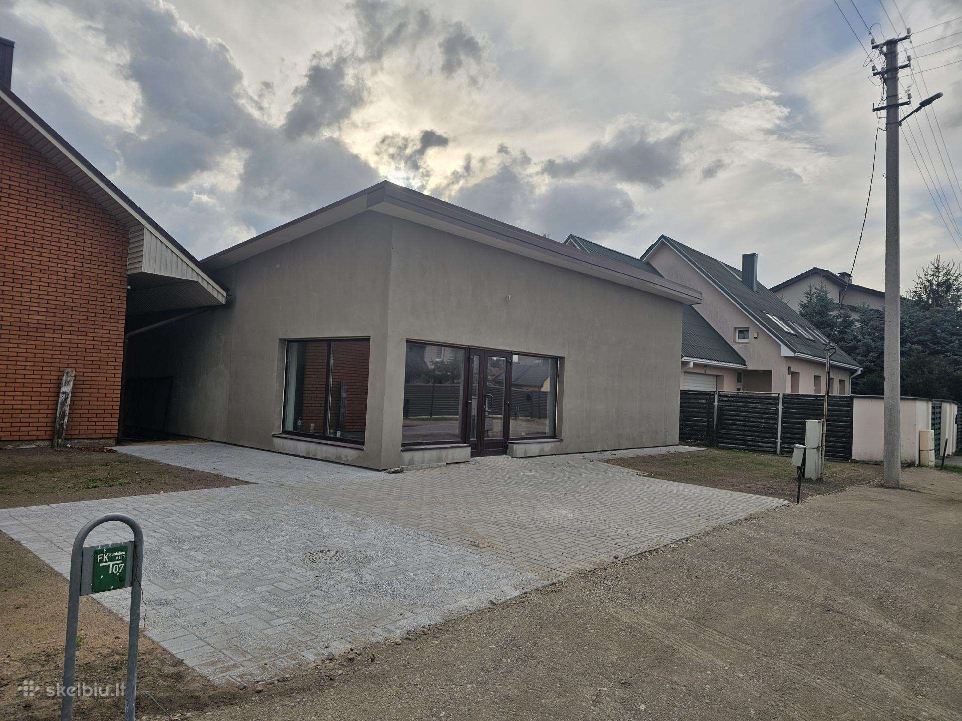 Išnuomojamos Komercinės Patalpos – 112kv