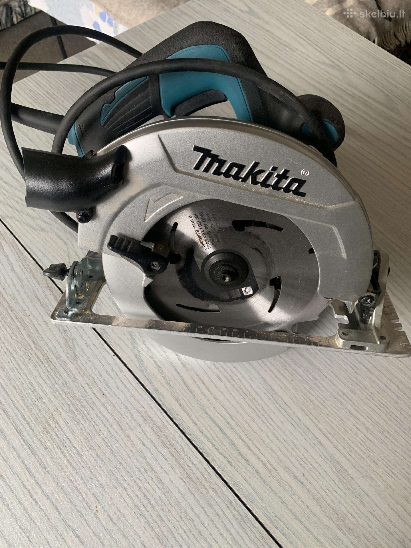 Makita pjūklas 19cm 1600w