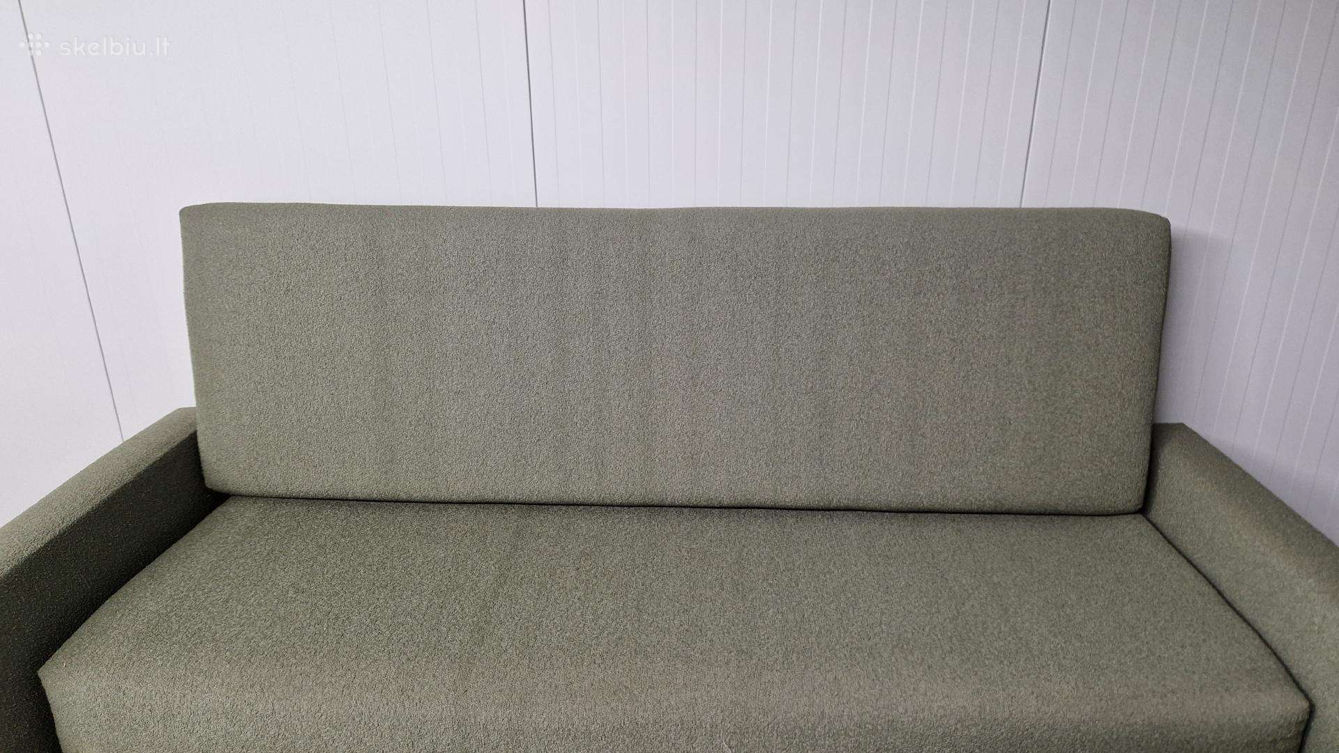 Naujai pertraukta sofa lova