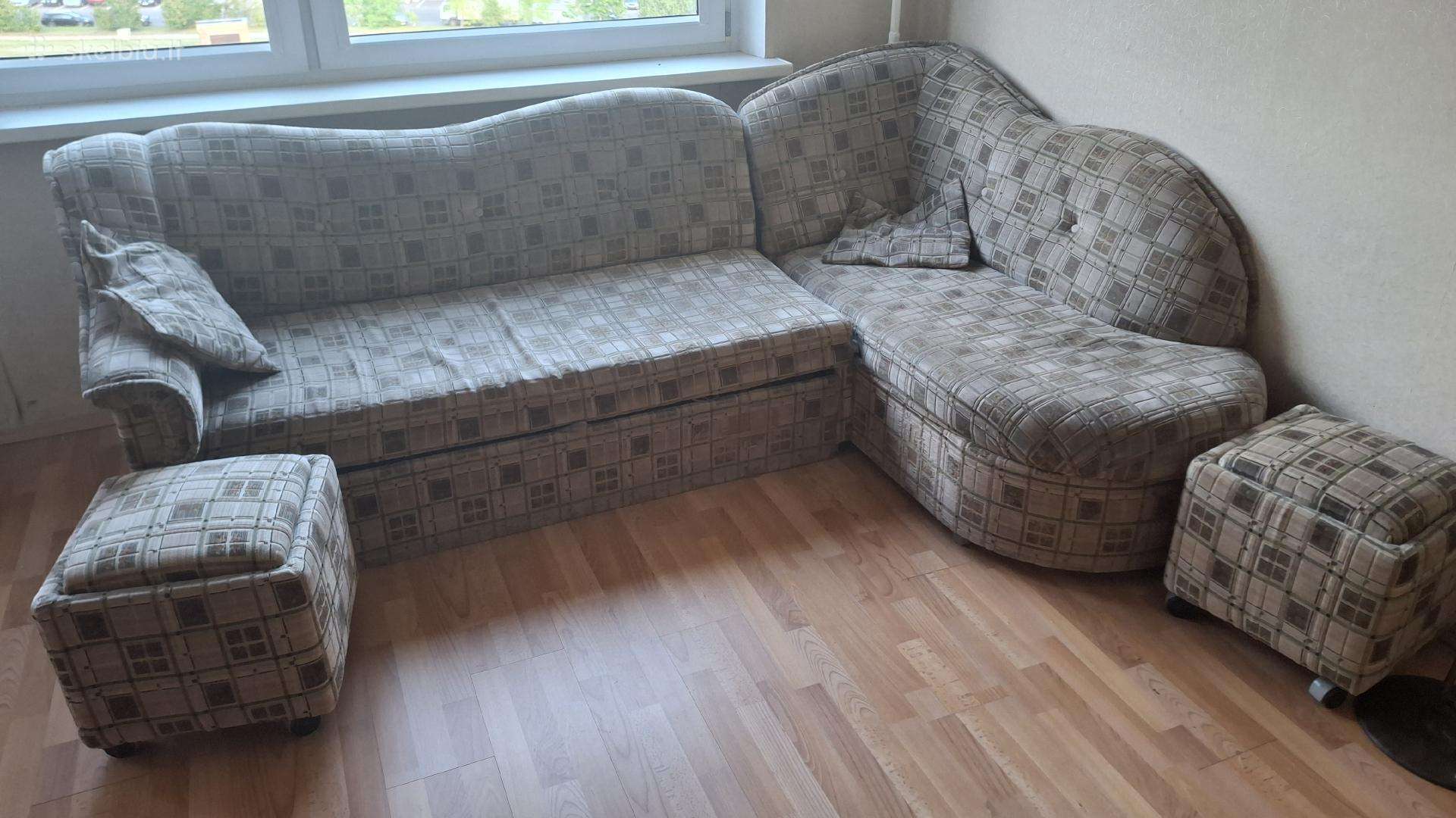 Atiduodu minkštą kampą