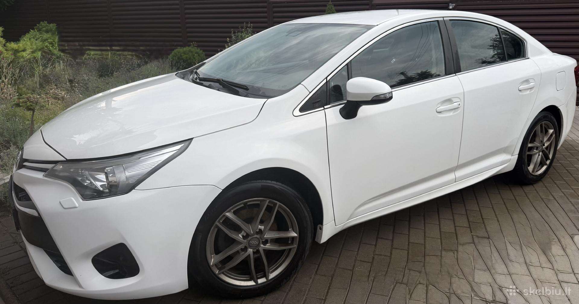 Toyota Avensis automobilis