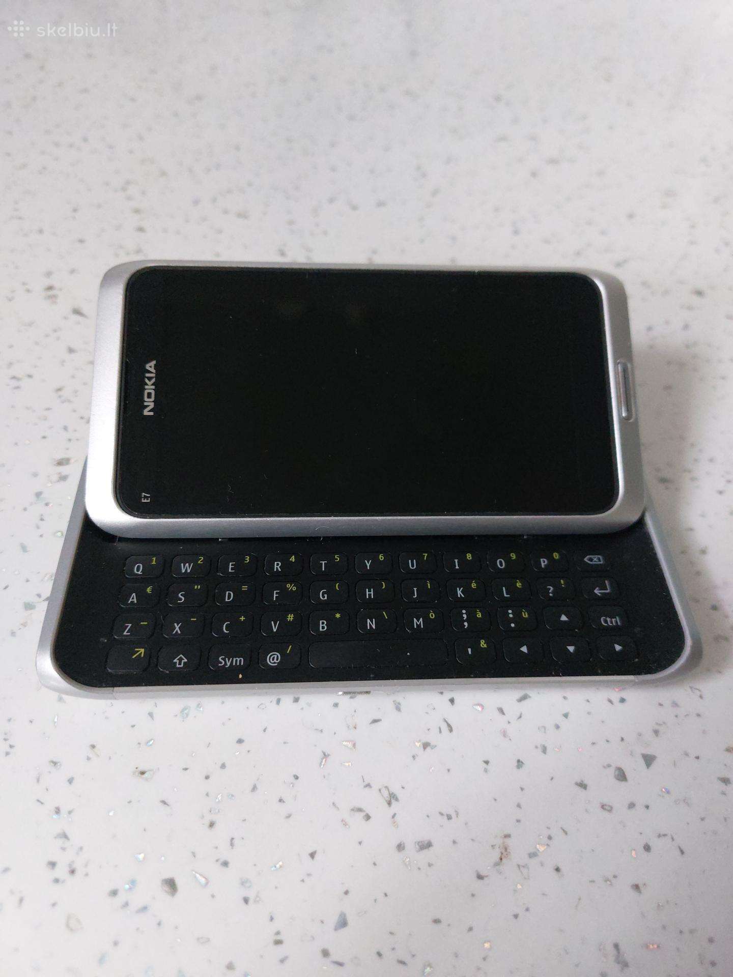 Nokia e7 telefonas