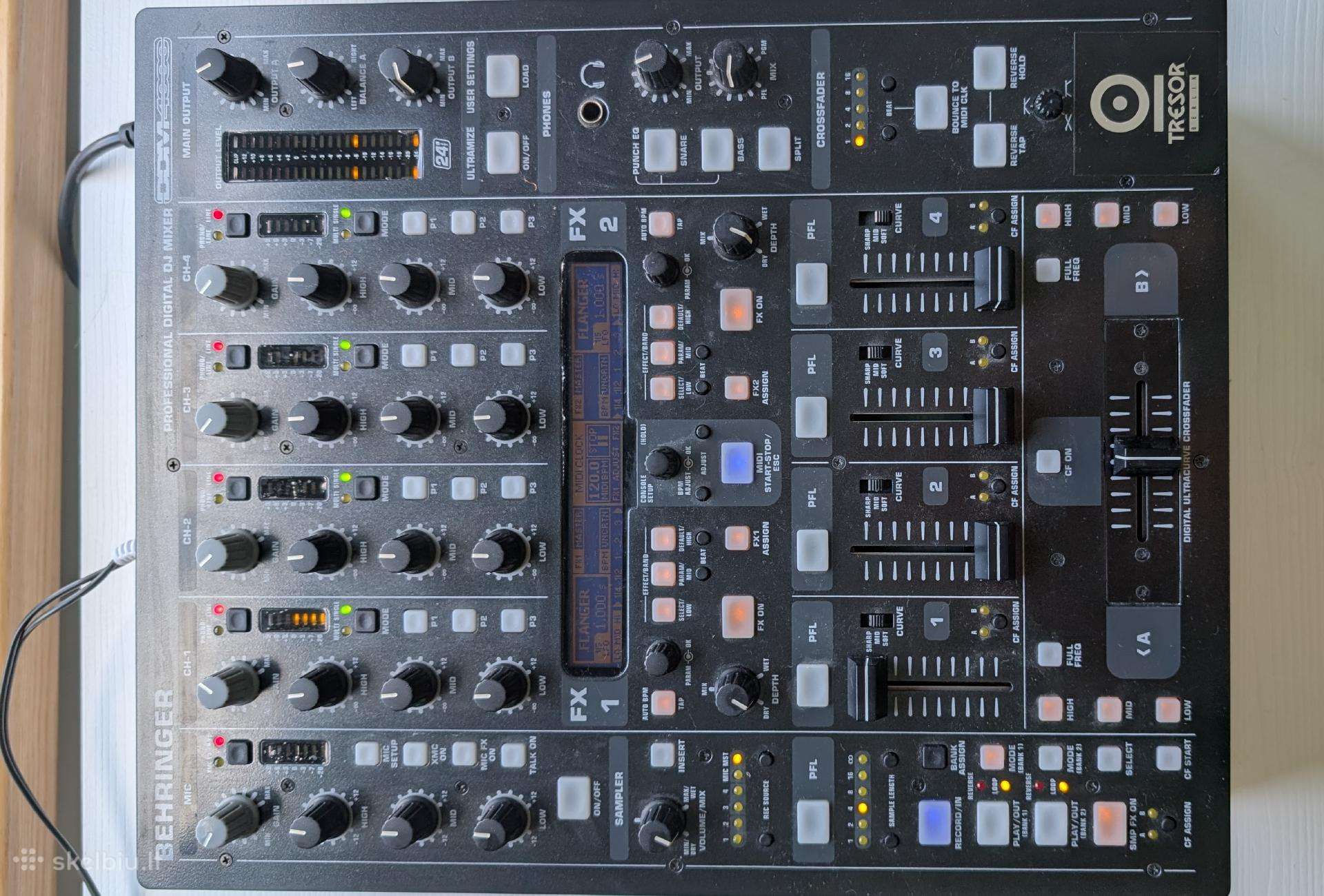 Behringer Ddm4000 Dj mikšeris