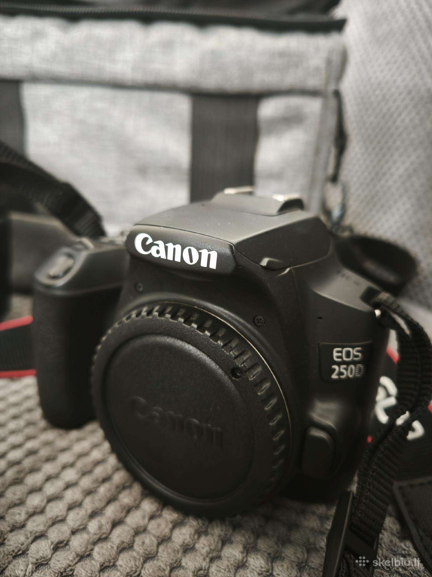 Fotoaparatas EOS 250 D