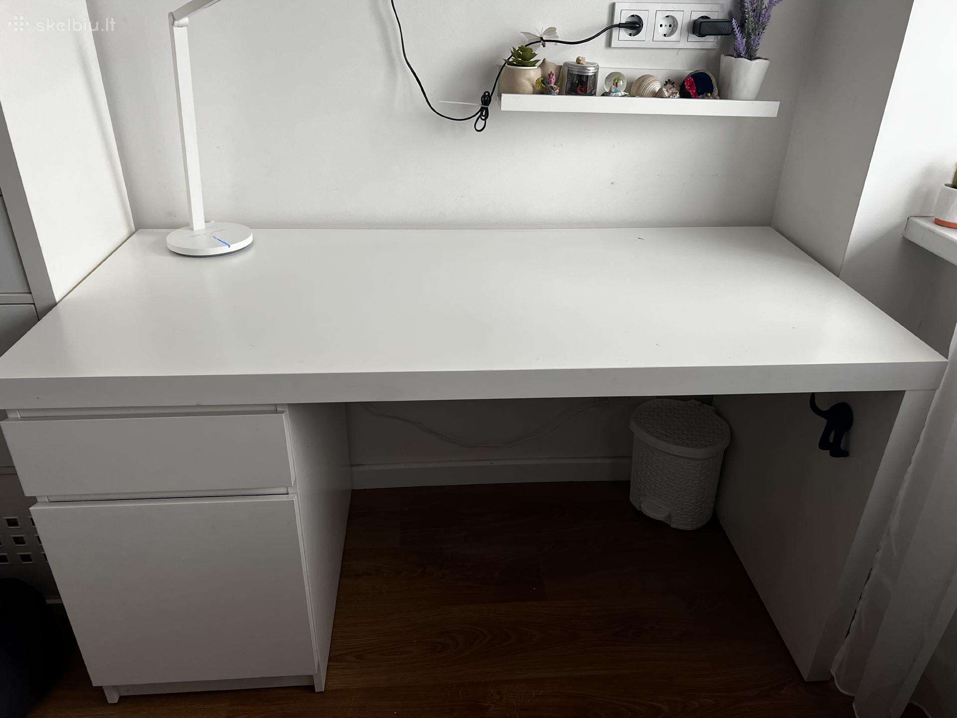 Dovanojamas Ikea malm rašomasis stalas