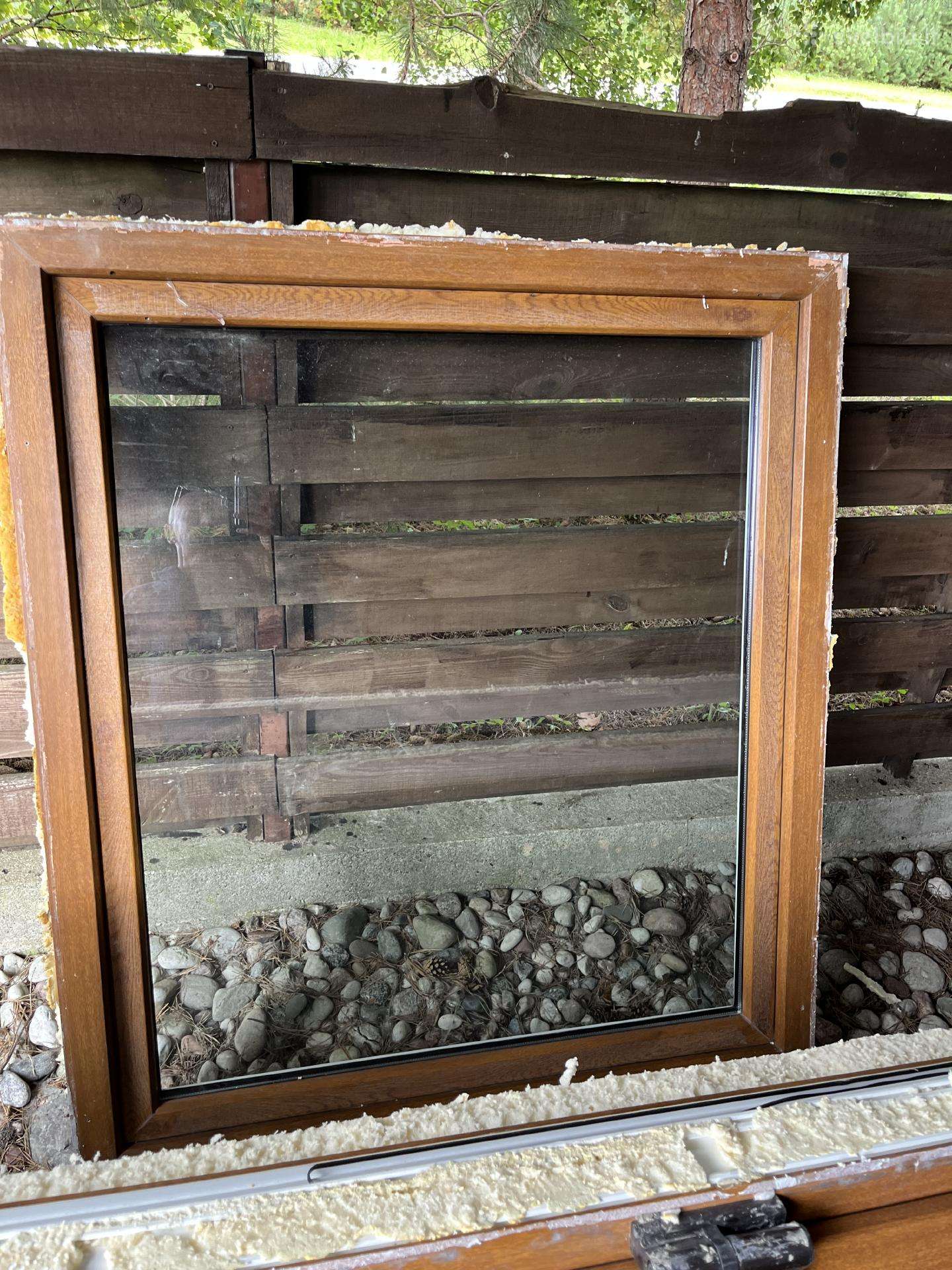 Parduodu naudotą plastikinį langą 135 x 118 x 10