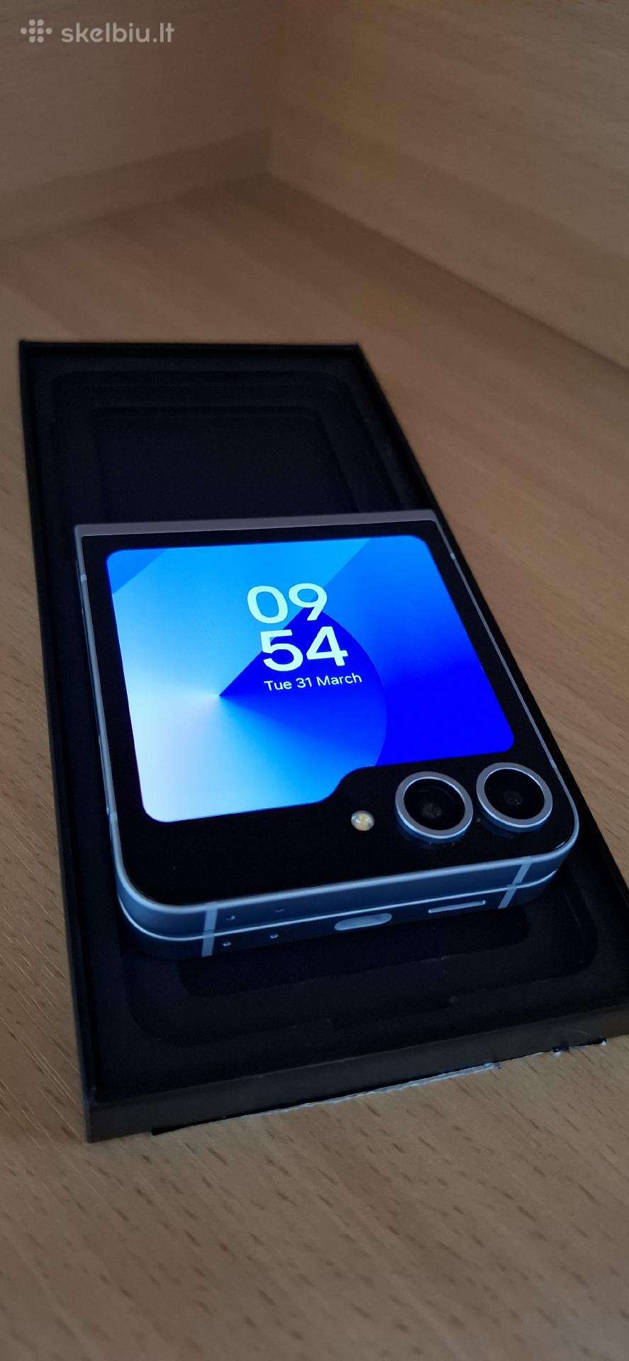 Samsung Z Flip 6