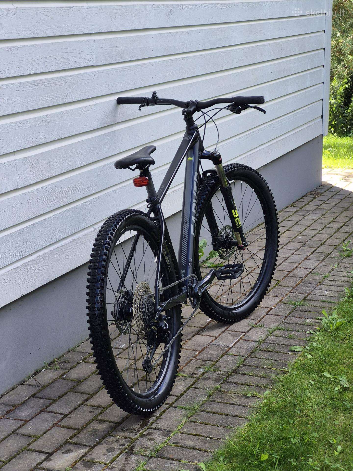 Carver strict 150 kalnų dviratis