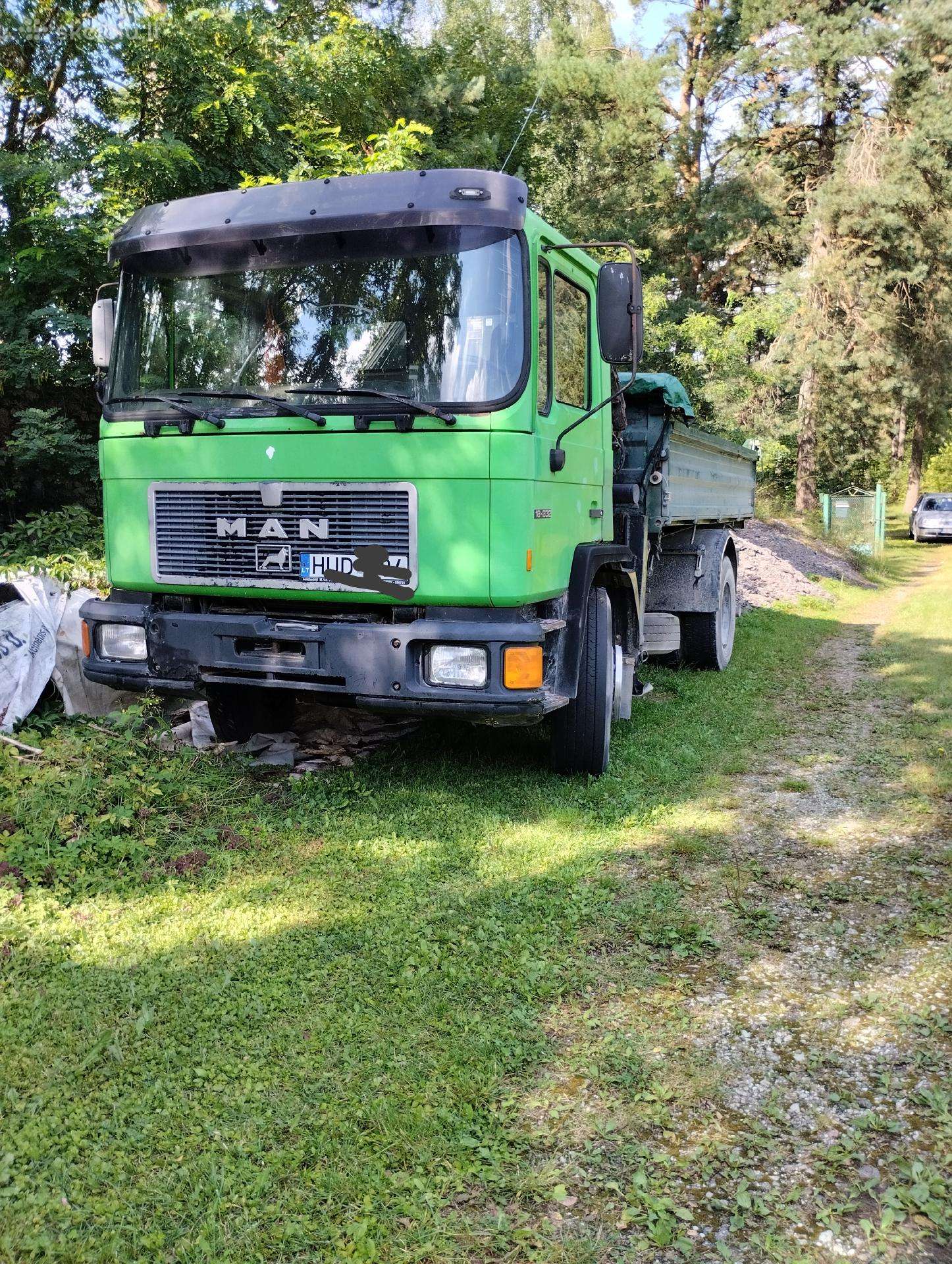 Žvyras,skalda,smėlis,juodžemis,galvijų mešlas
