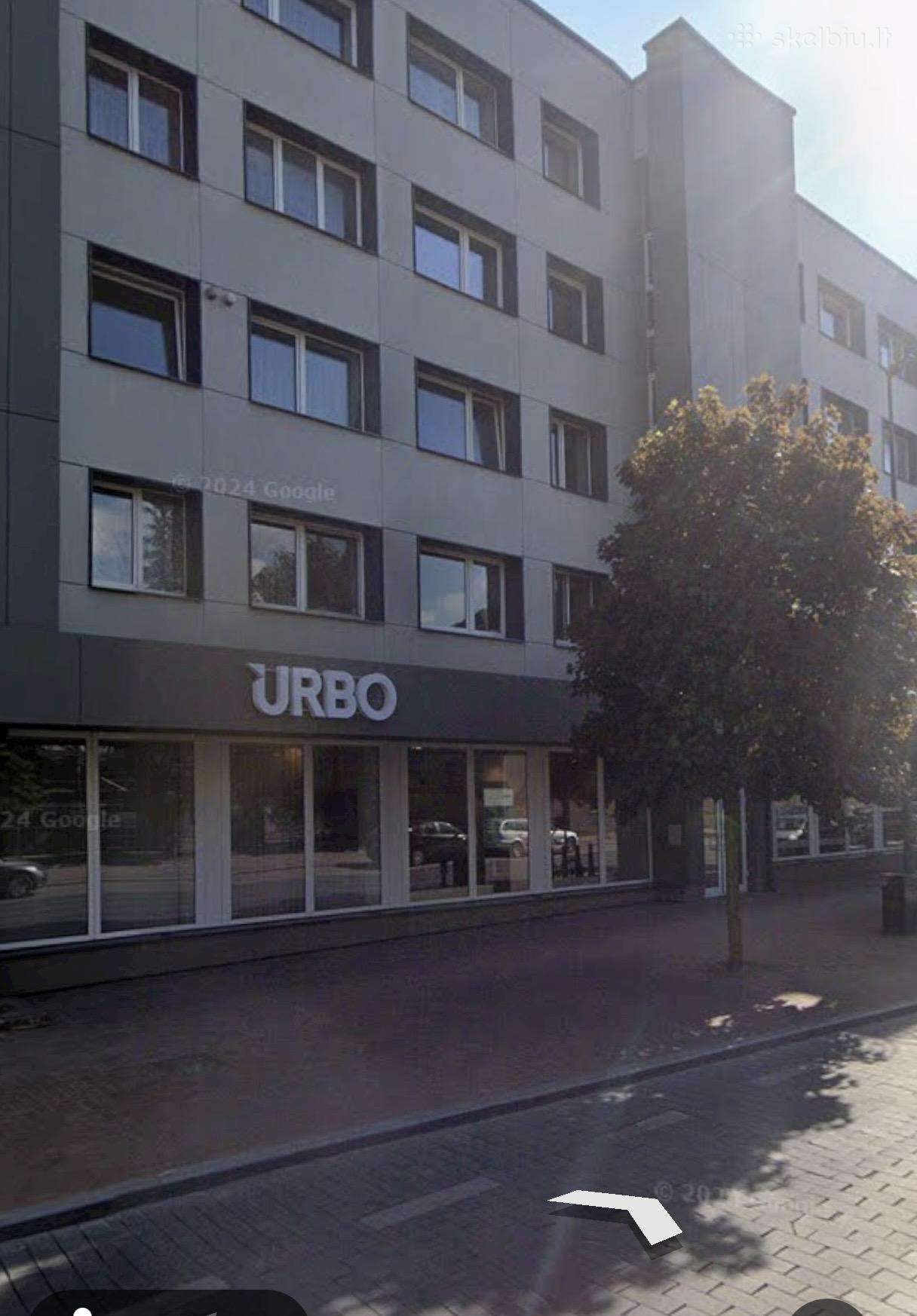 Išnuomojamas 3 kambarių butas miesto centre