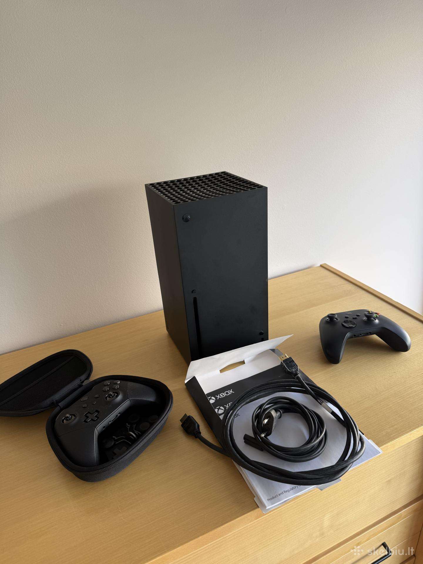 Xbox Seriex X + Elite Series 2 Controller