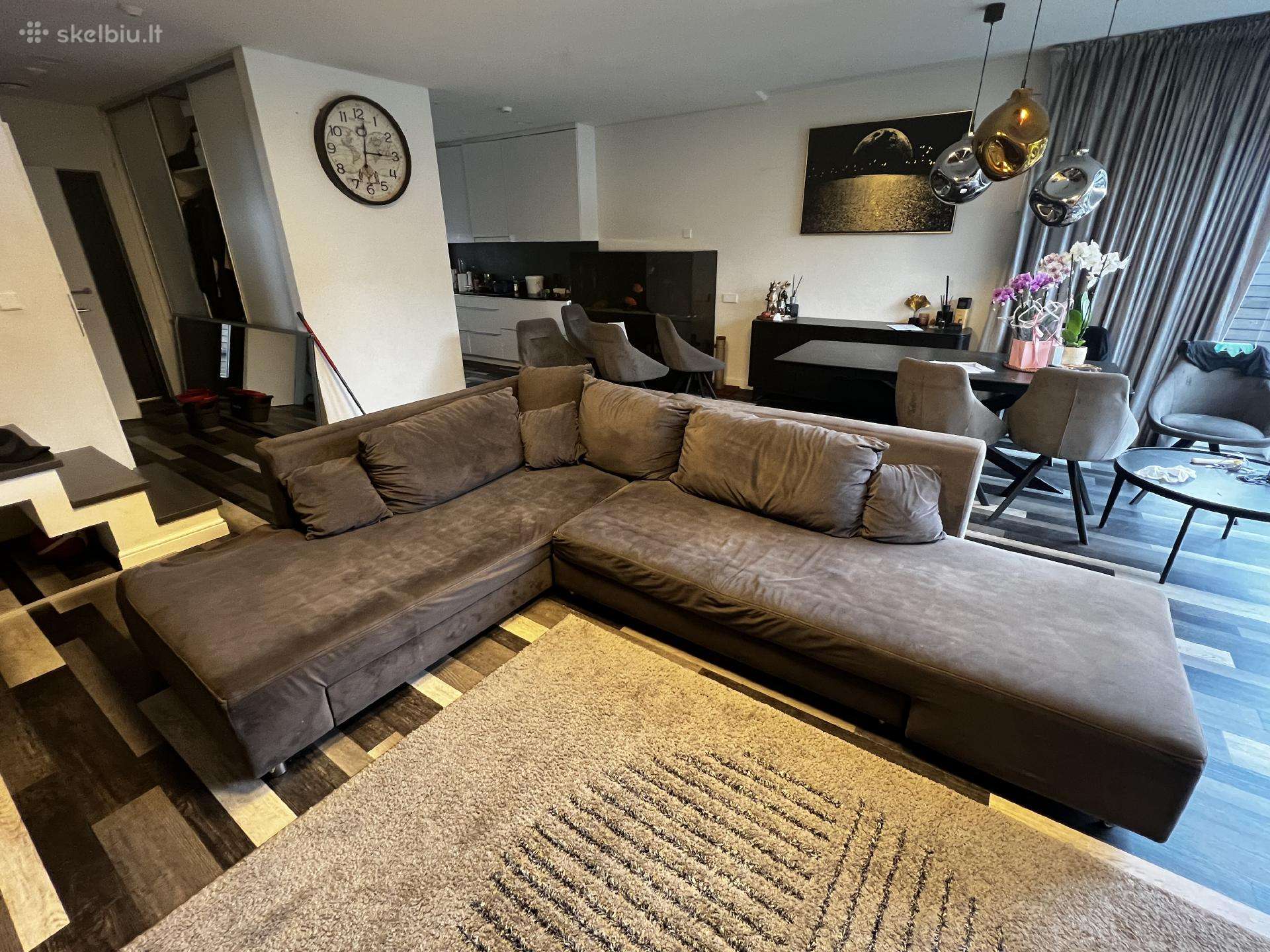 Dovanojama sofa